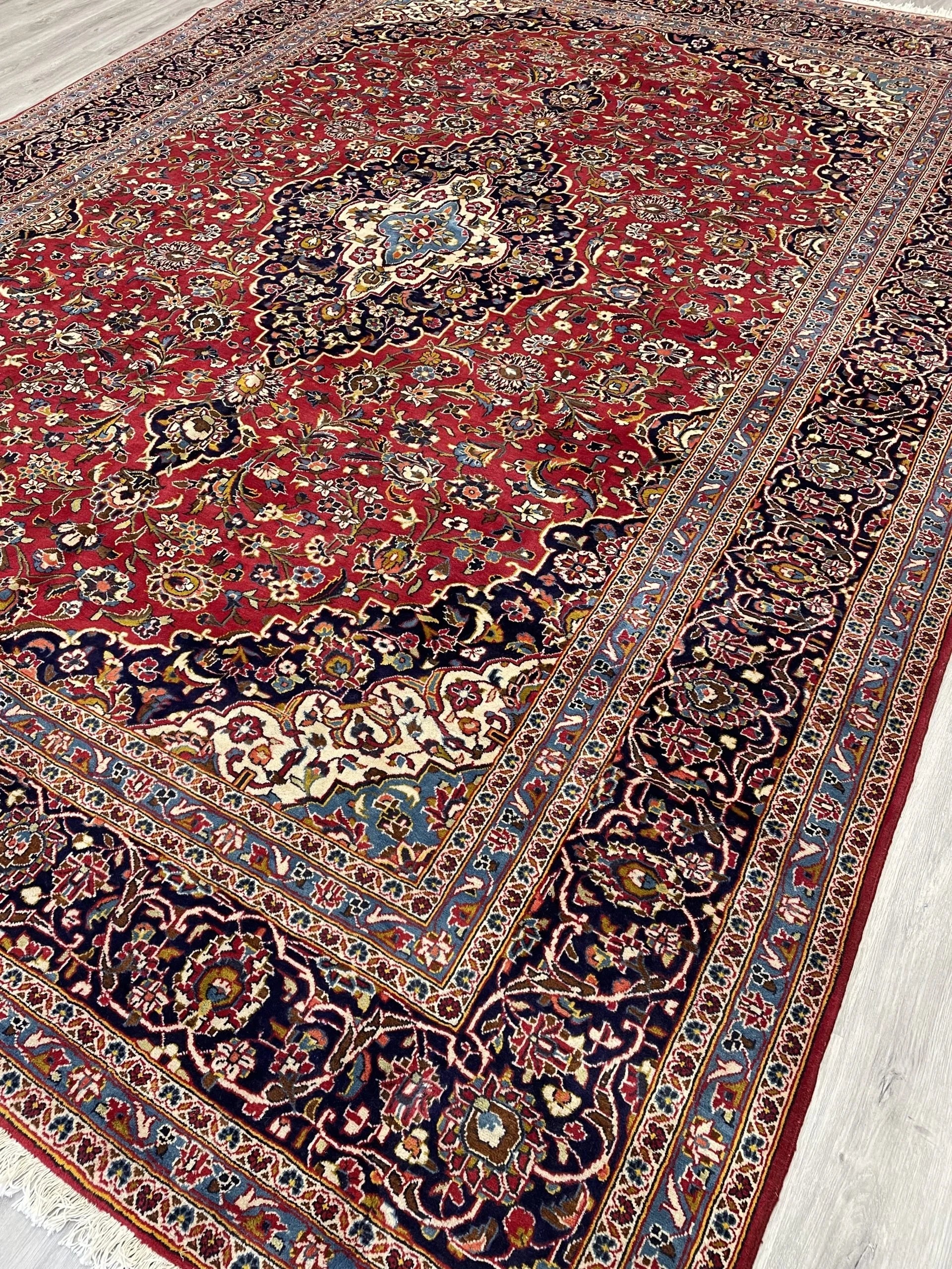 Kashan Wool Rug (9'9" x 13'1")