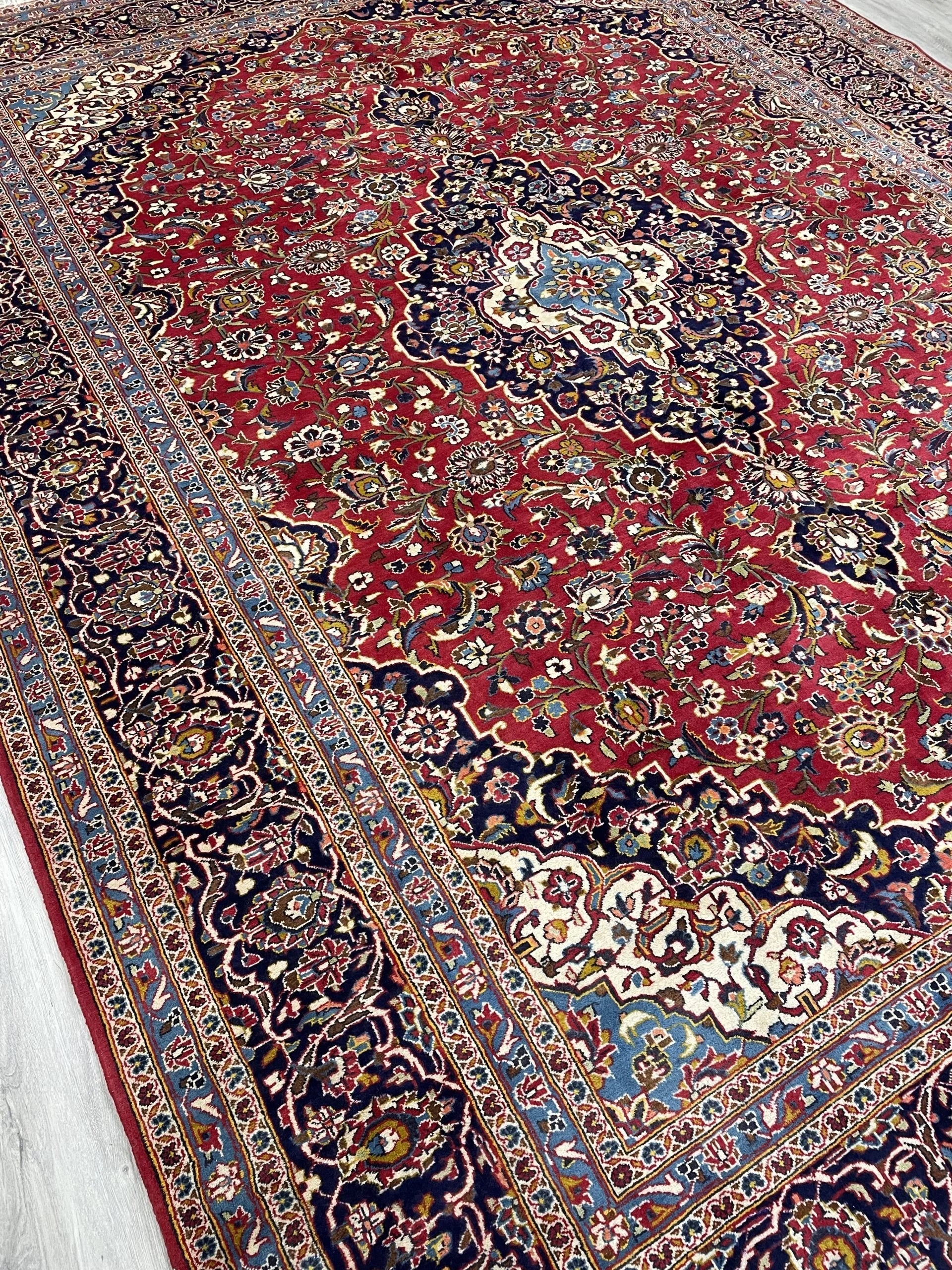 Kashan Wool Rug (9'9" x 13'1")