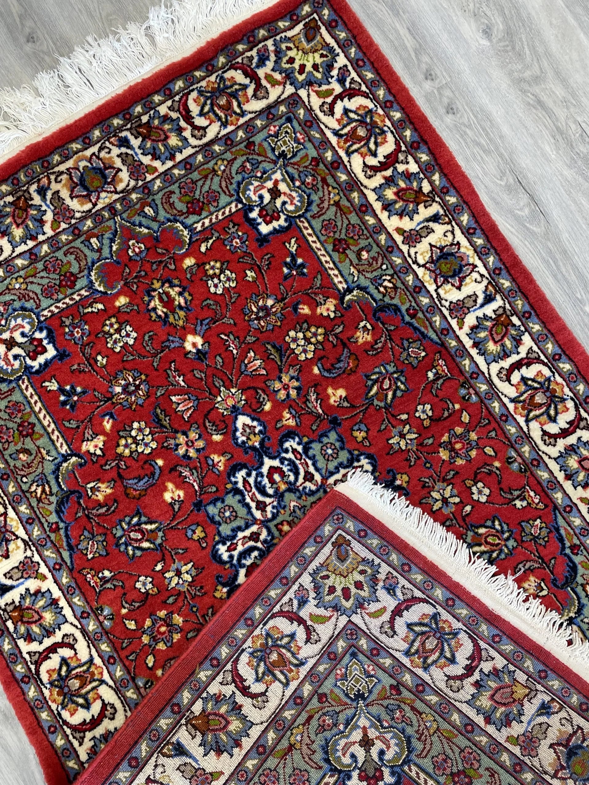 Sarough Wool Rug (3'6" x 5'2")