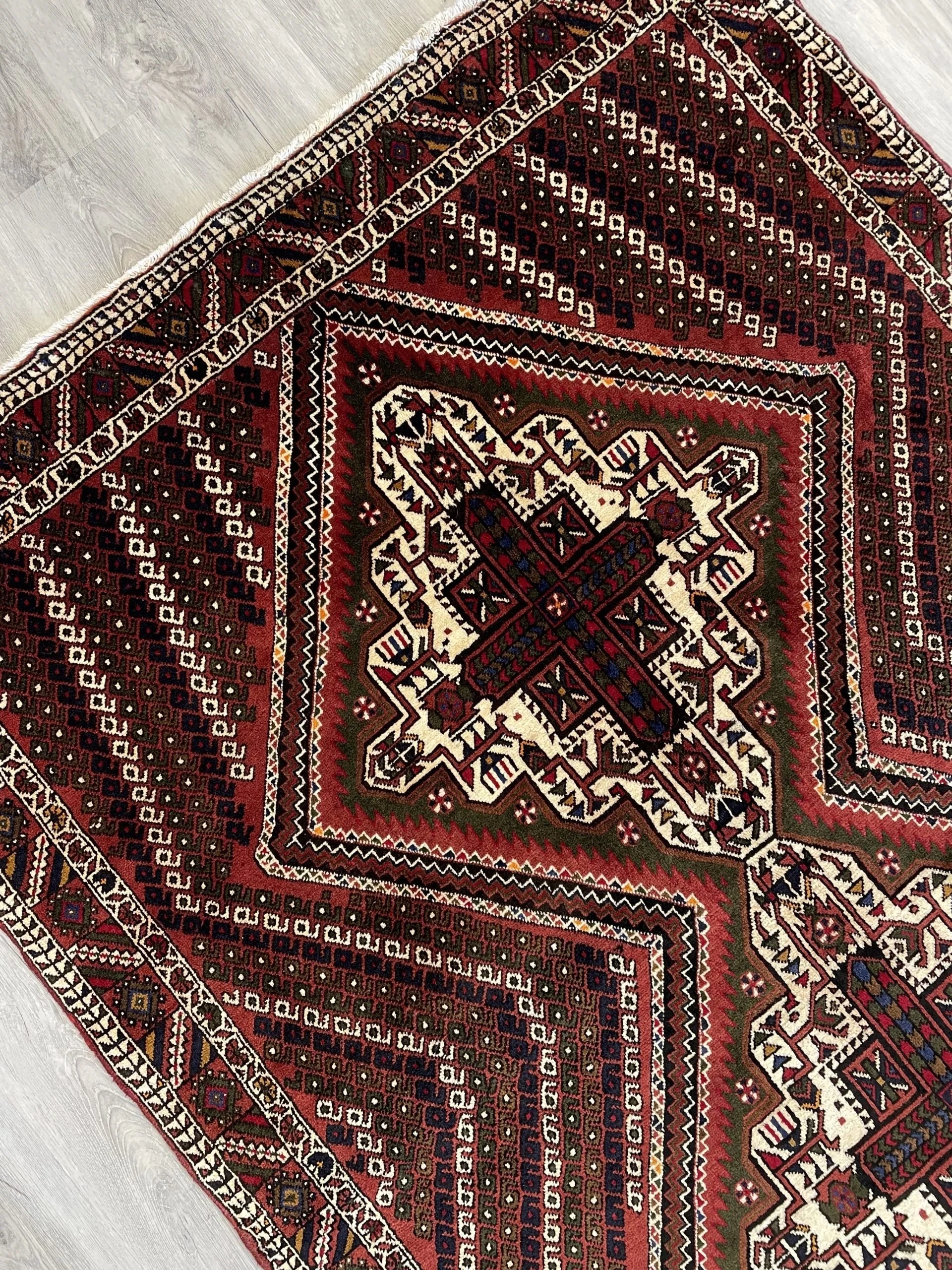 Shahrebabak Wool Rug (4'2" x 6'0")