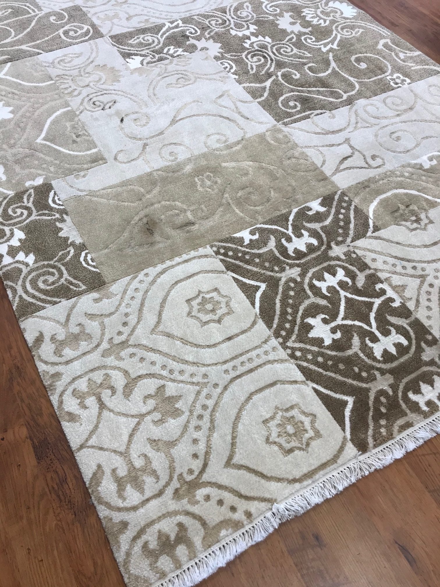 Indo Tibetan Modern Rug (5'10" x 8'1")