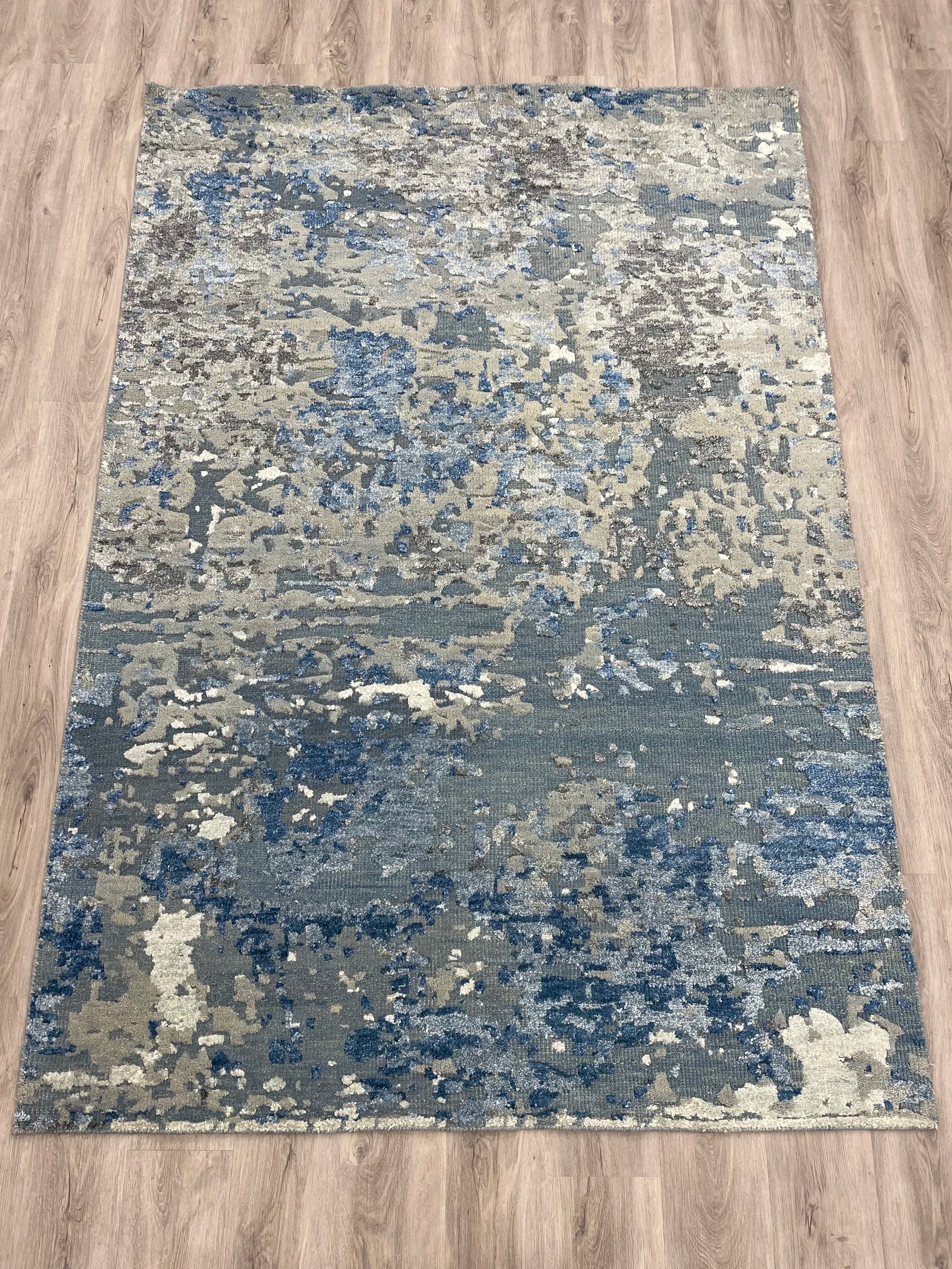 Everest Modern Rug (5'0" x 7'8")