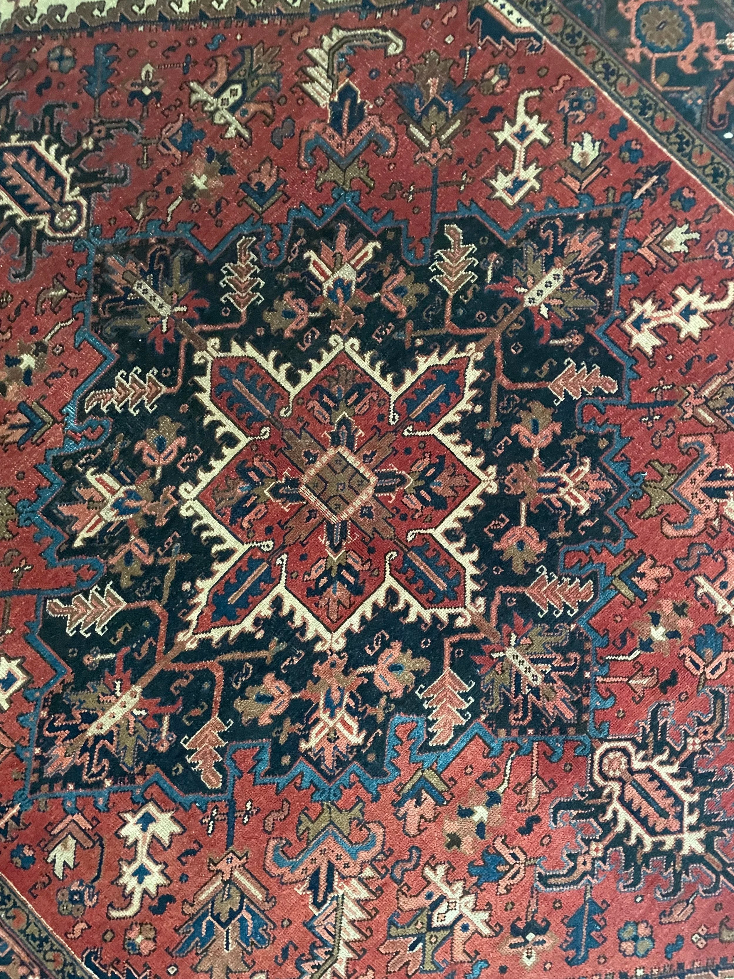 Heriz Vintage Wool Rug (8'1" x 11'0")