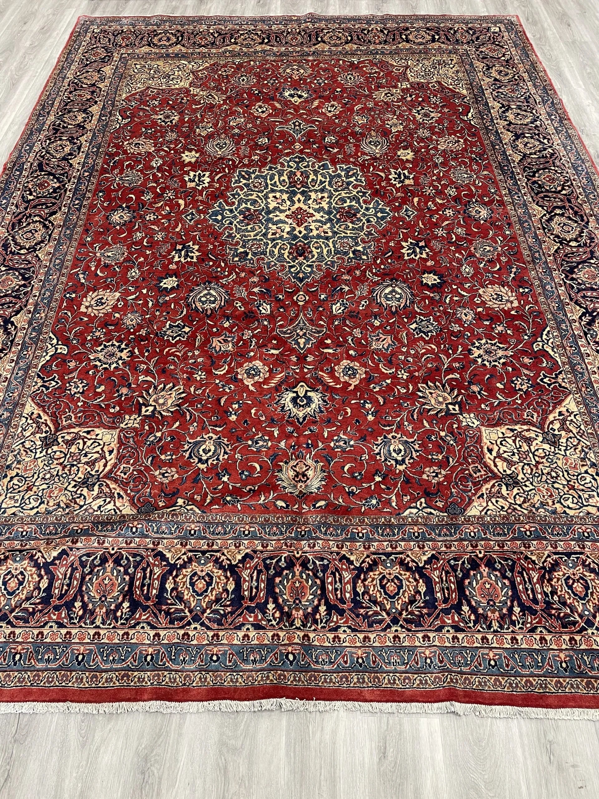 Sarough Wool Rug (8'9" x 12'3")