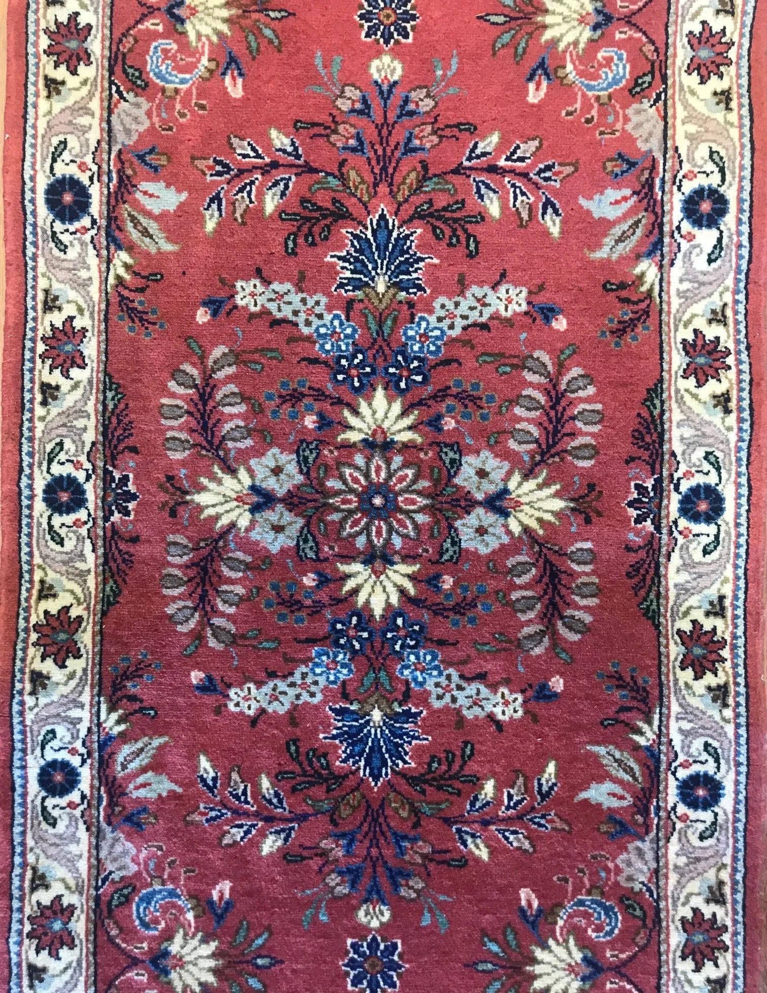 Kashan Wool Runner Rug (2'7 x 9'7")