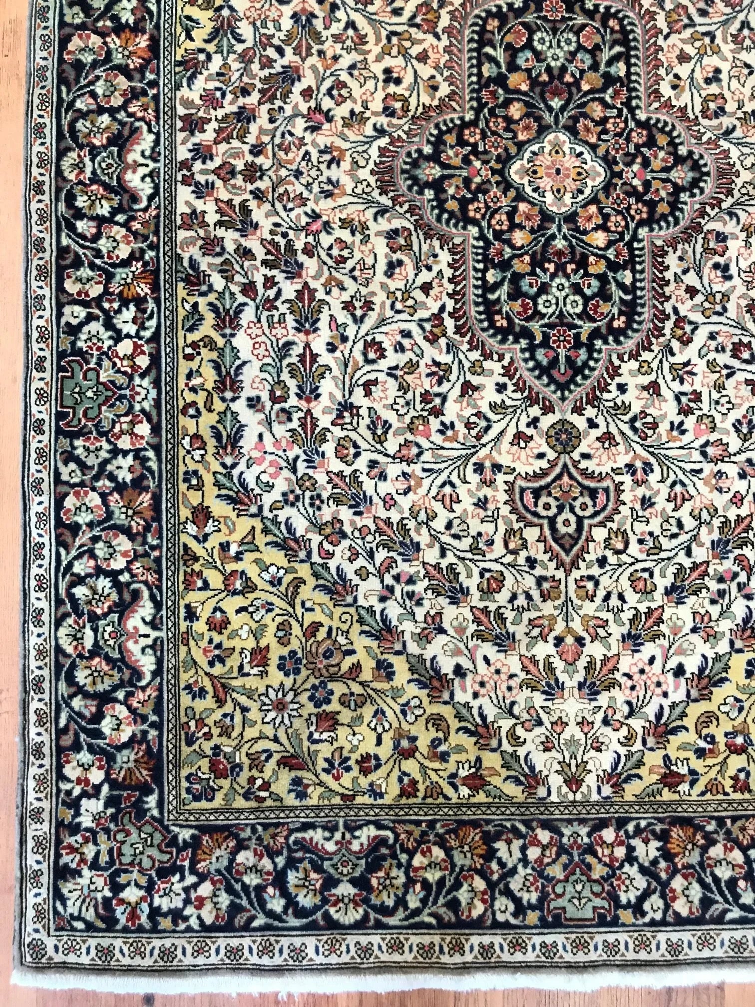 Qum Wool Rug (3'7" x 5'2")