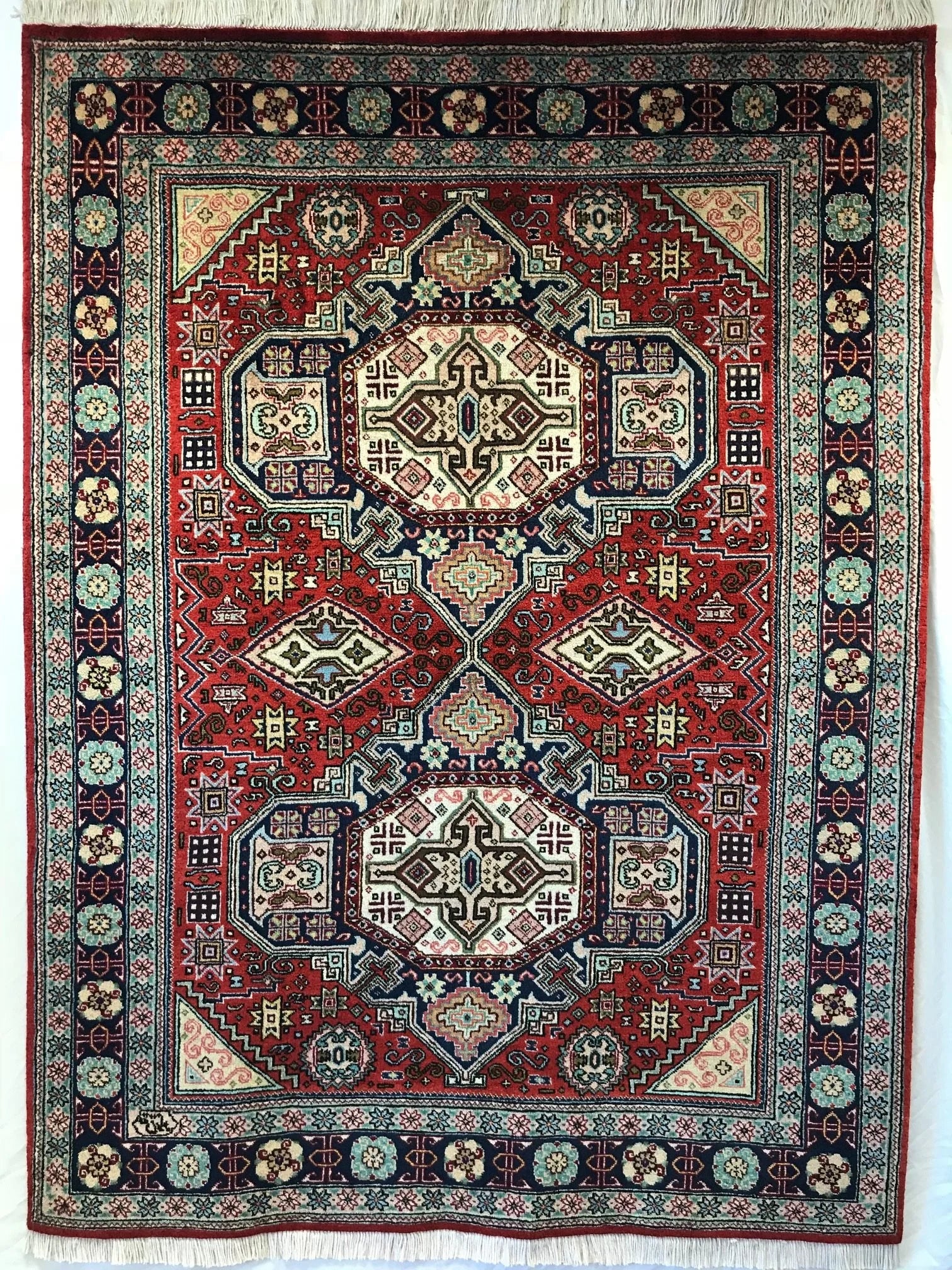 Tabriz Wool Rug (4'9" x 6'4")