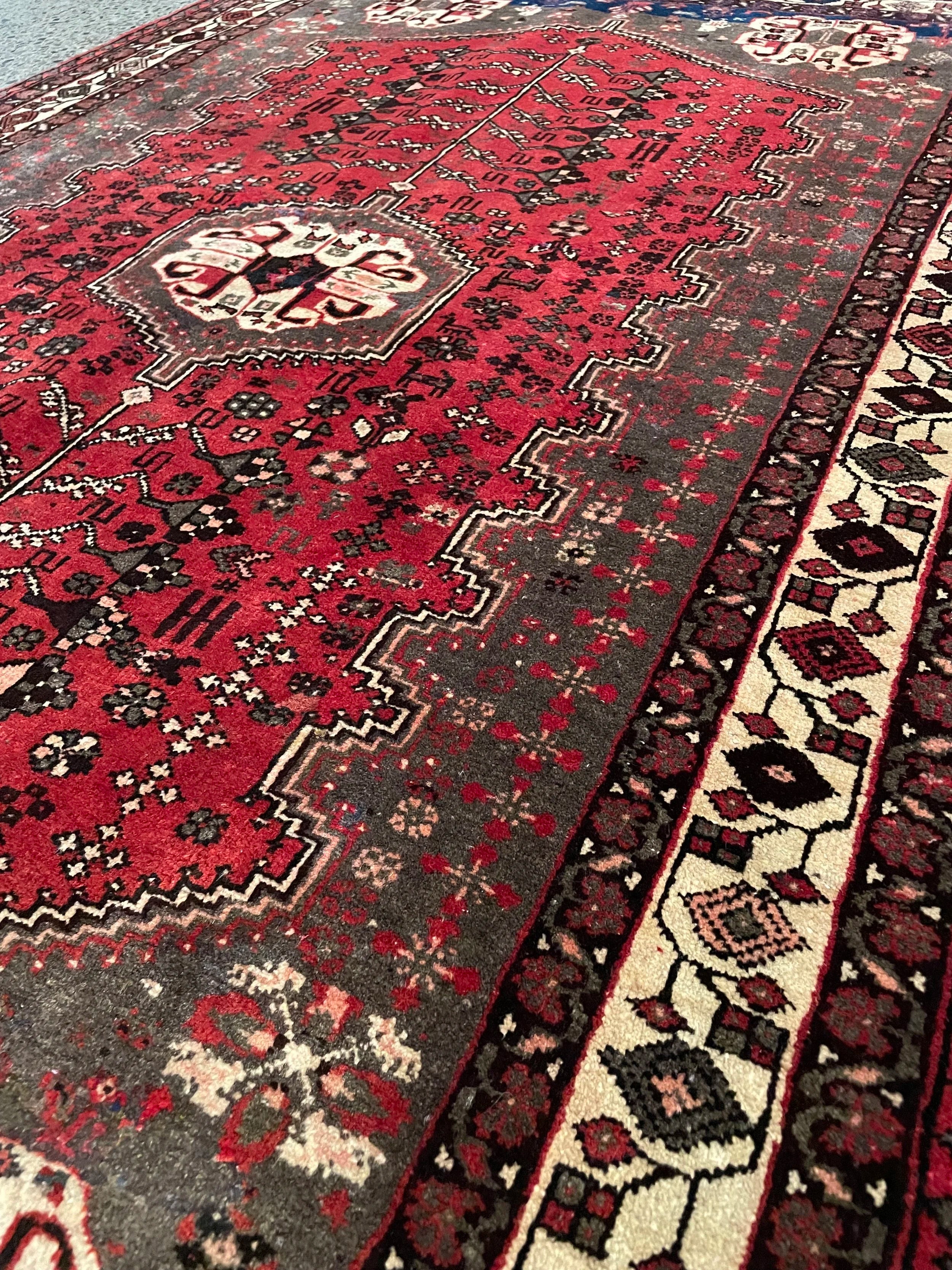 Abadeh Vintage Wool Rug (3'6" x 5'2")