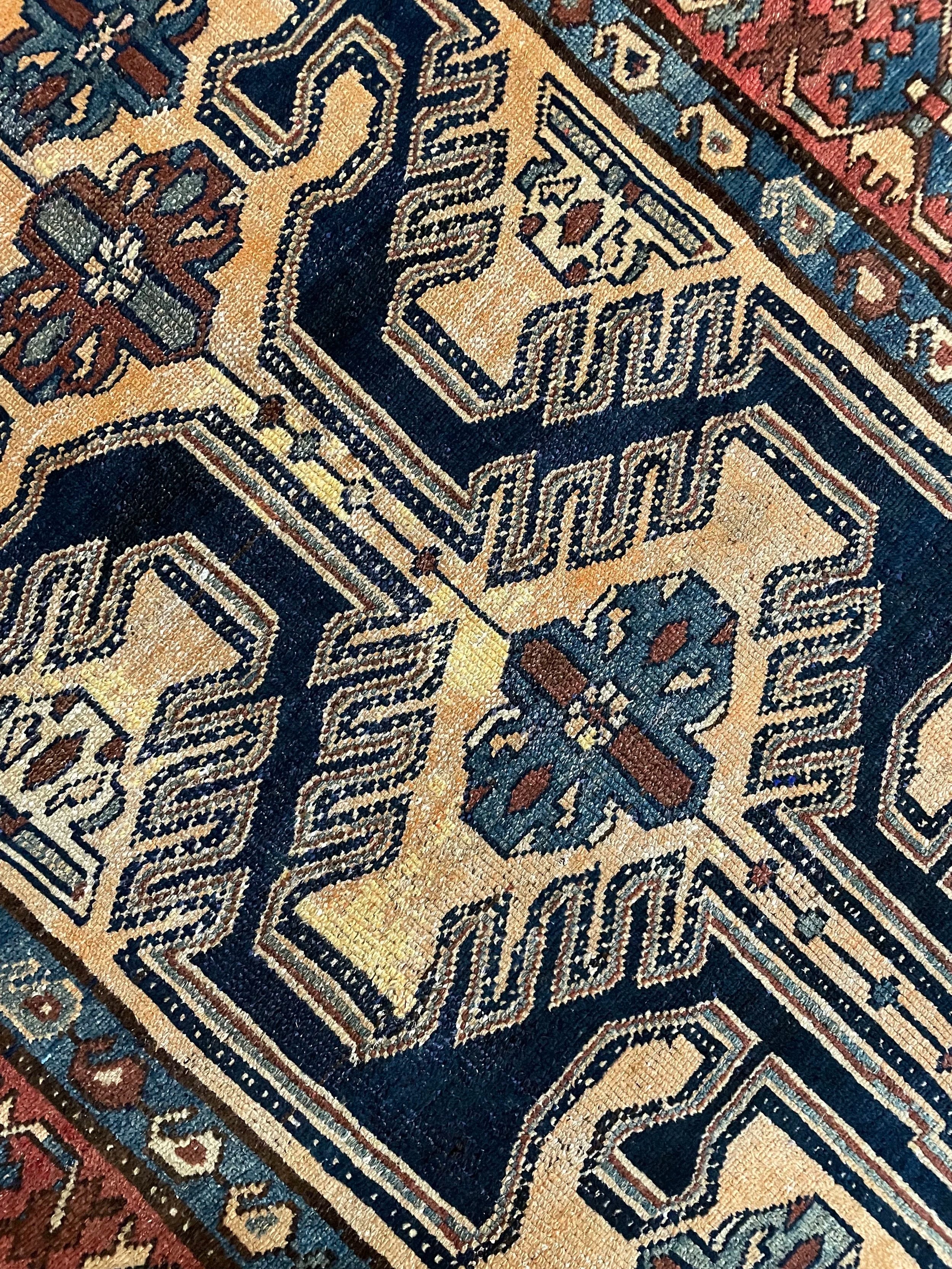 Ardebil Semi Antique Wool Rug (3'8" x 6'8")