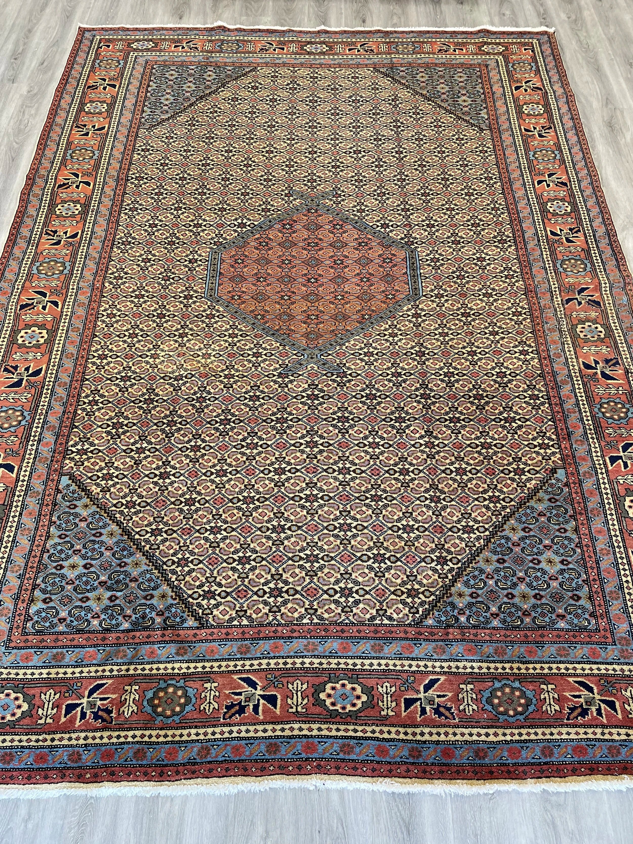 Ardebil Vintage Wool Rug (7'6" x 10'5")