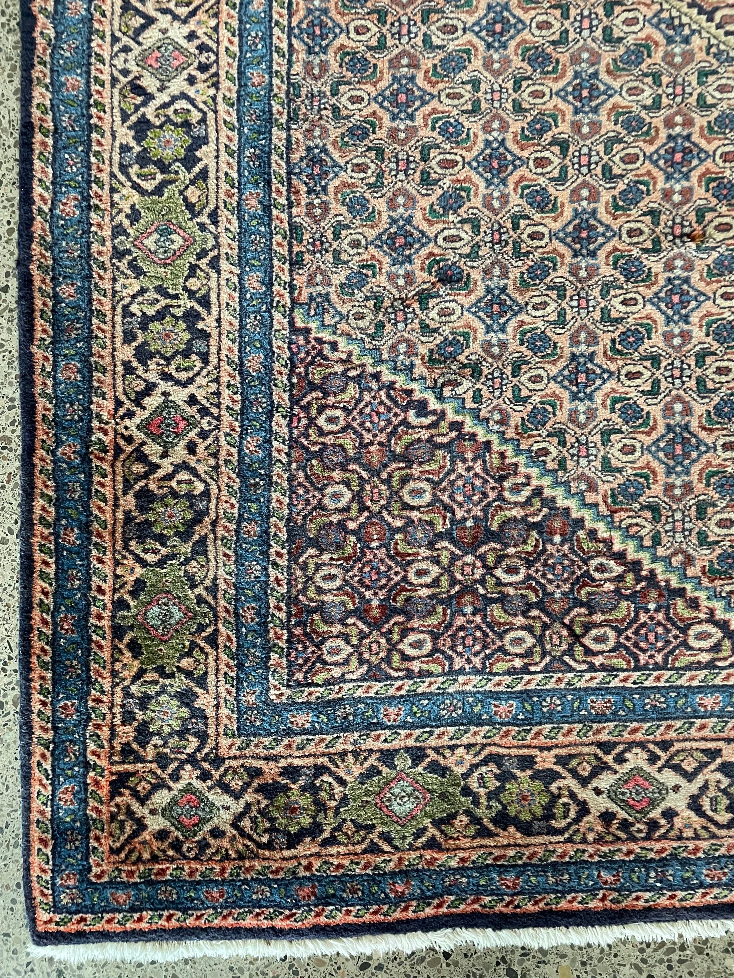 Ardebil Vintage Wool Rug (6'6" x 9'4")