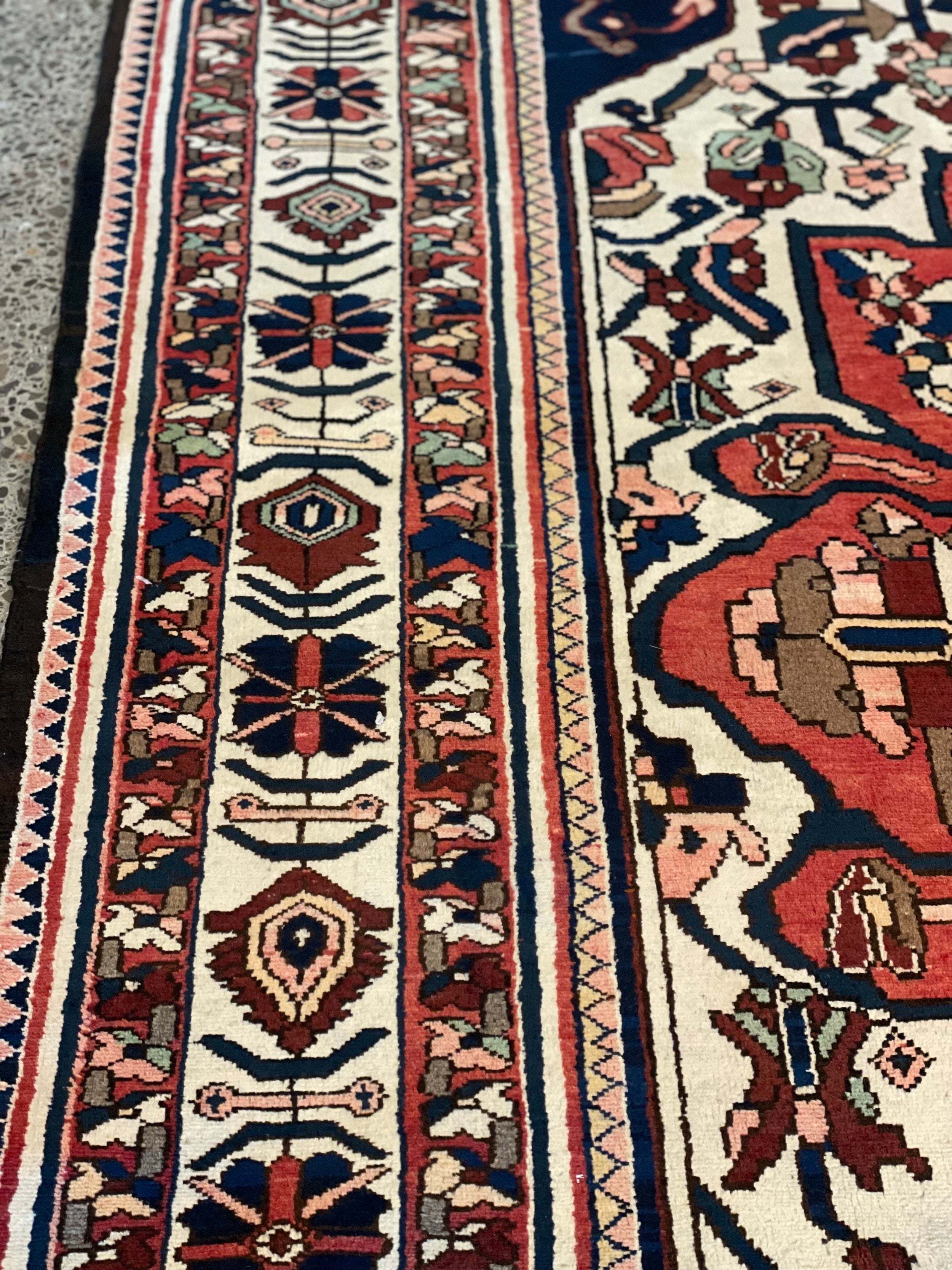 Bakhtiari Wool Rug (7x10)