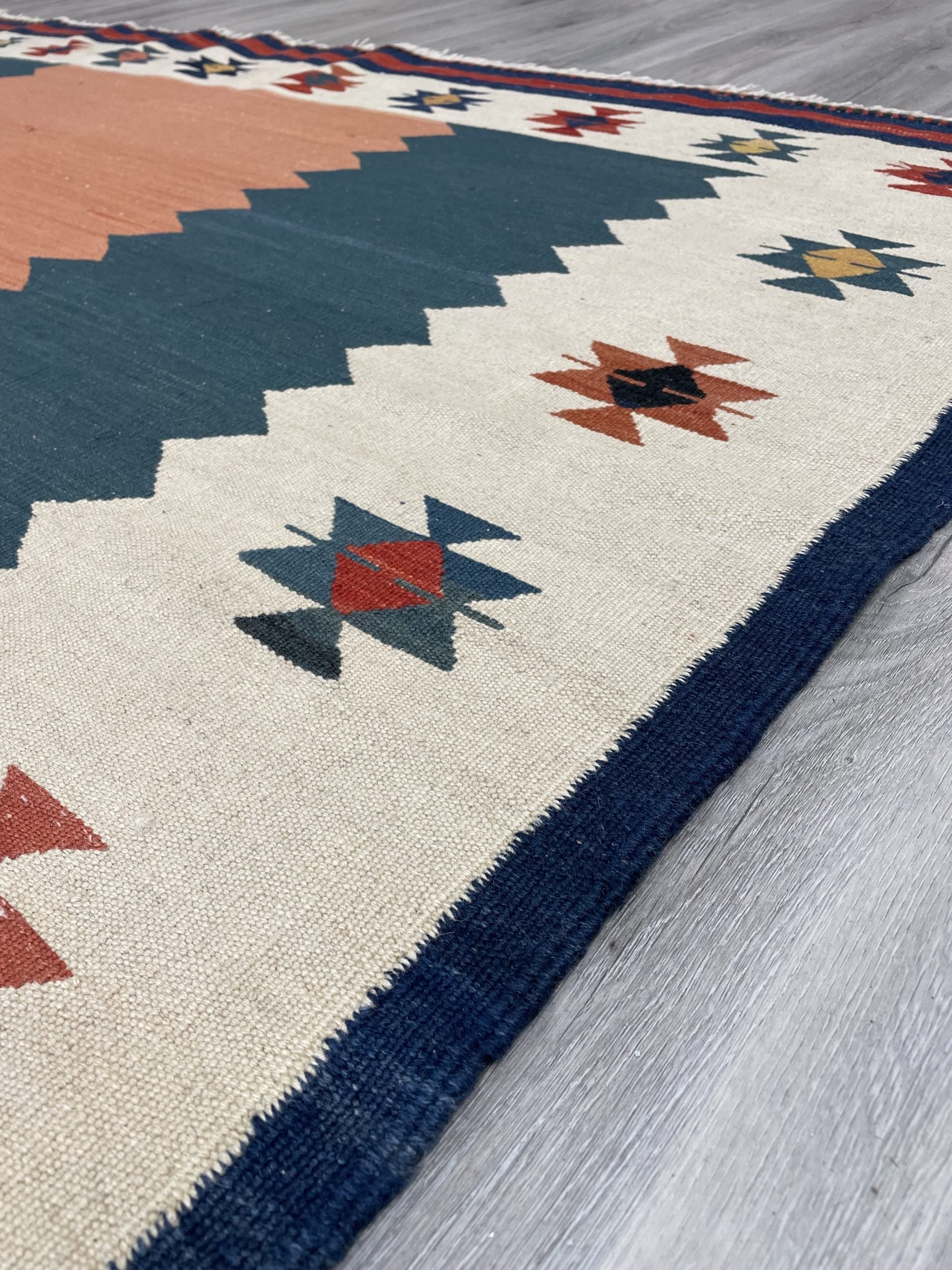 Qashqai Kilim 9'8" x 6'6"
