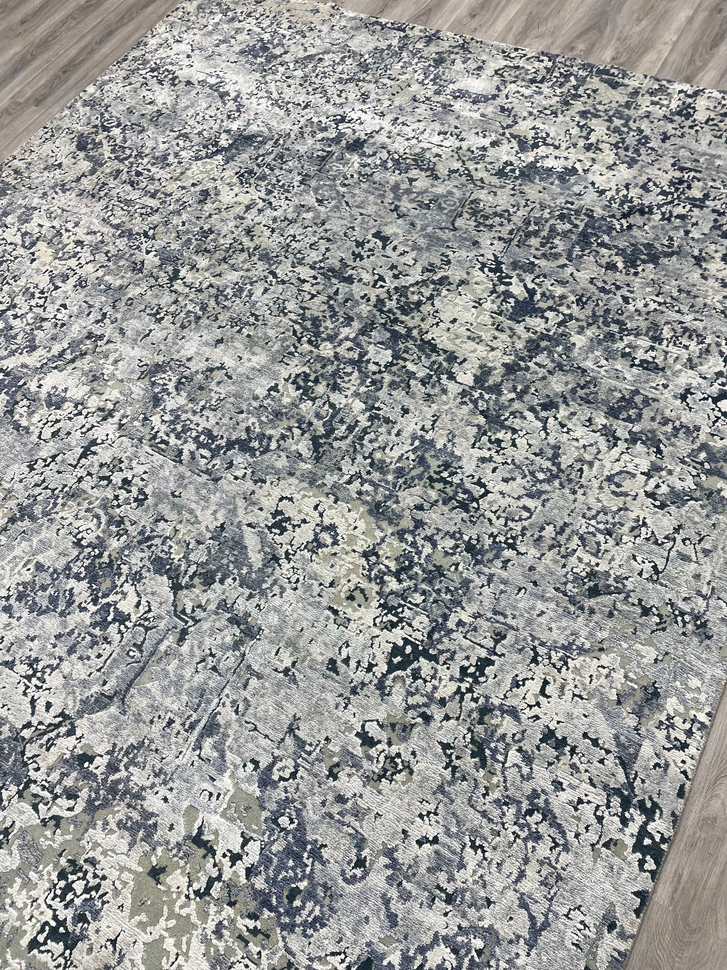 Iceberg Modern Rug (8'2" x 9'10")
