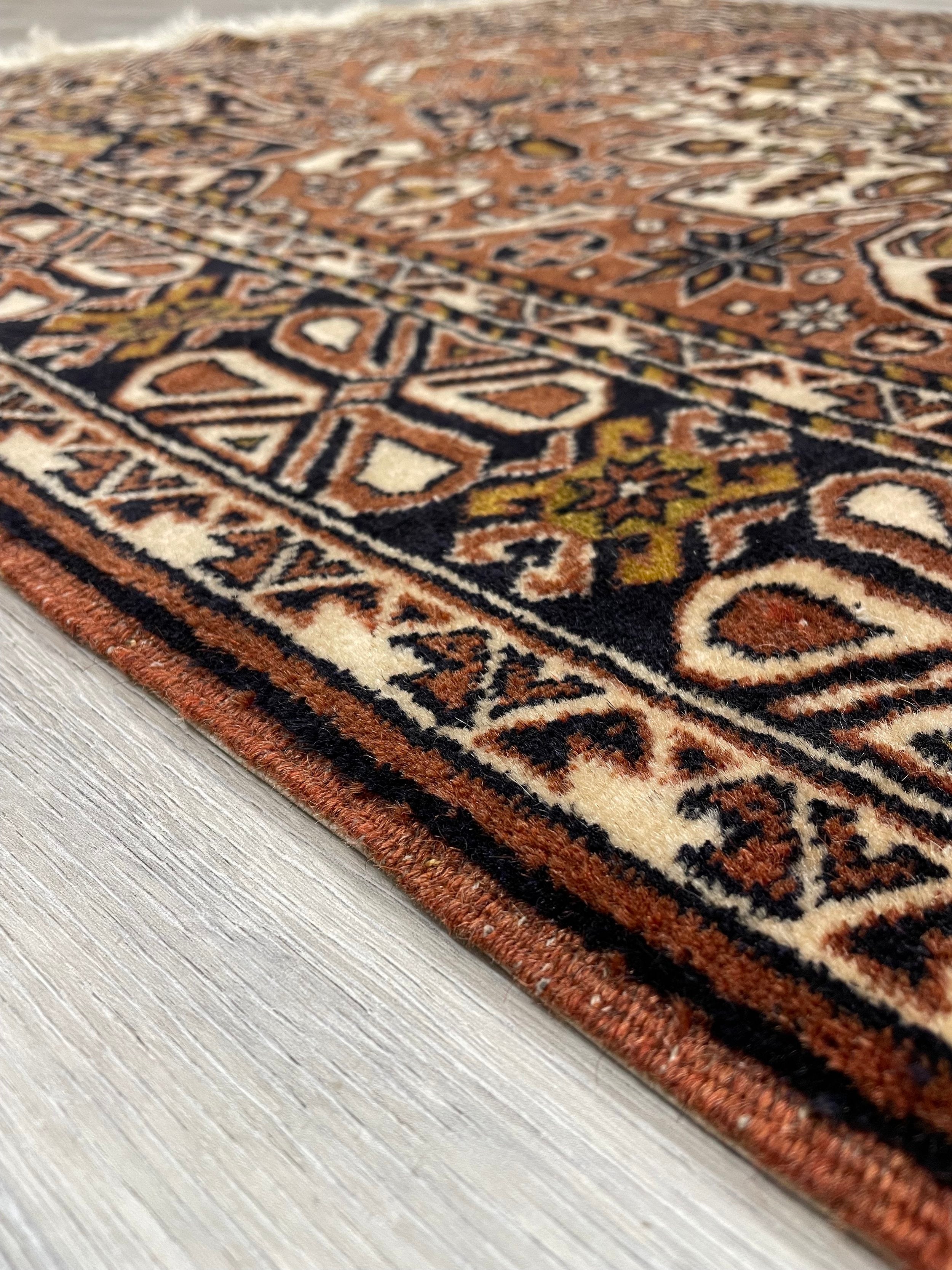 Ghouchan Vintage Rug (4'3" x 5'3")