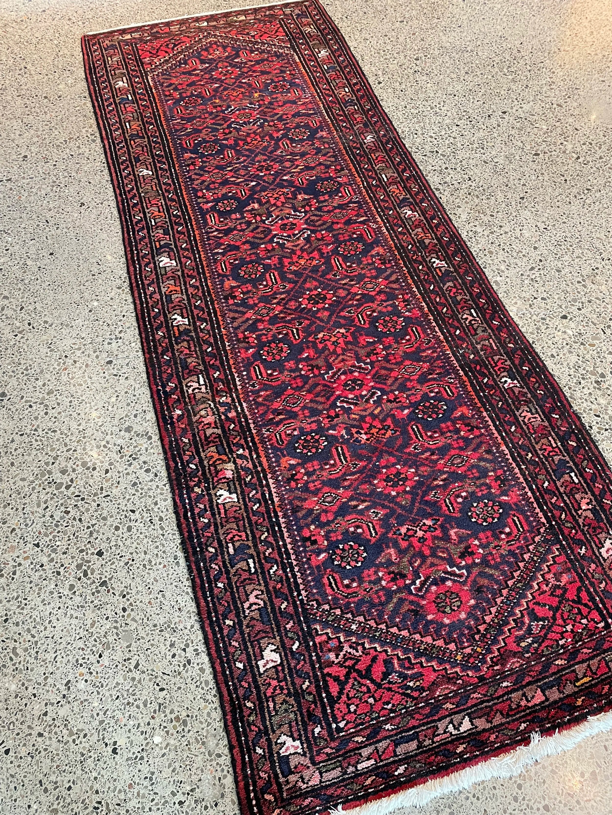 Hamedan Vintage Wool Rug Runner (3'5" x 9'8")