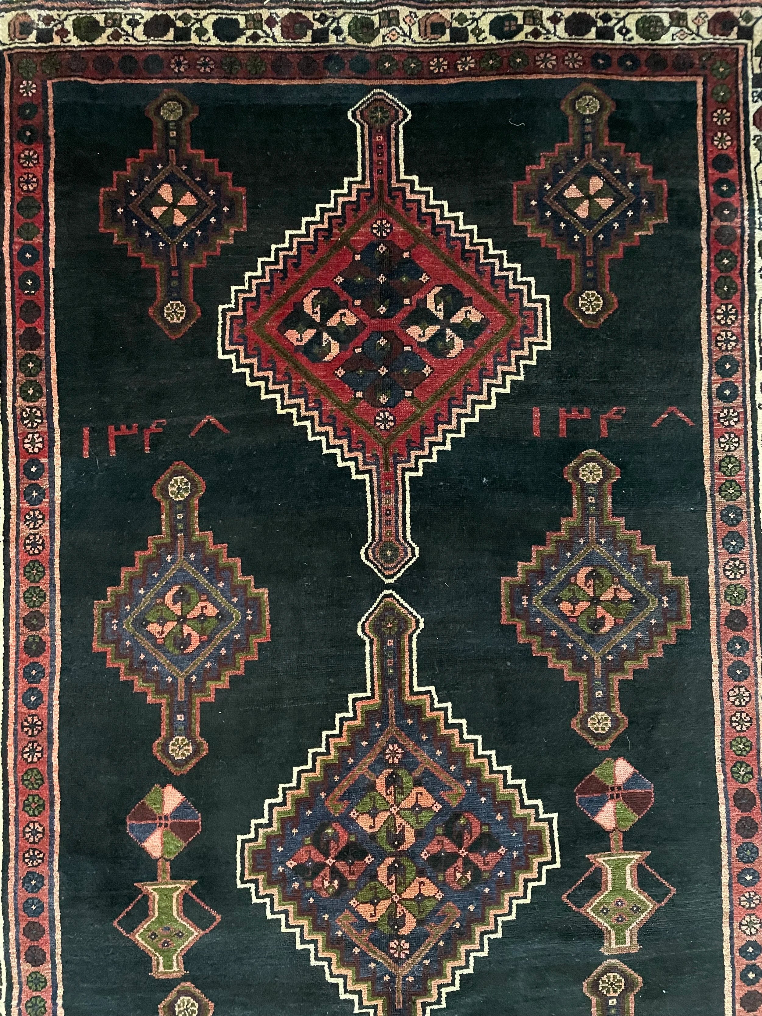 Lori Semi-Antique Rug (4'4" x 8'5")