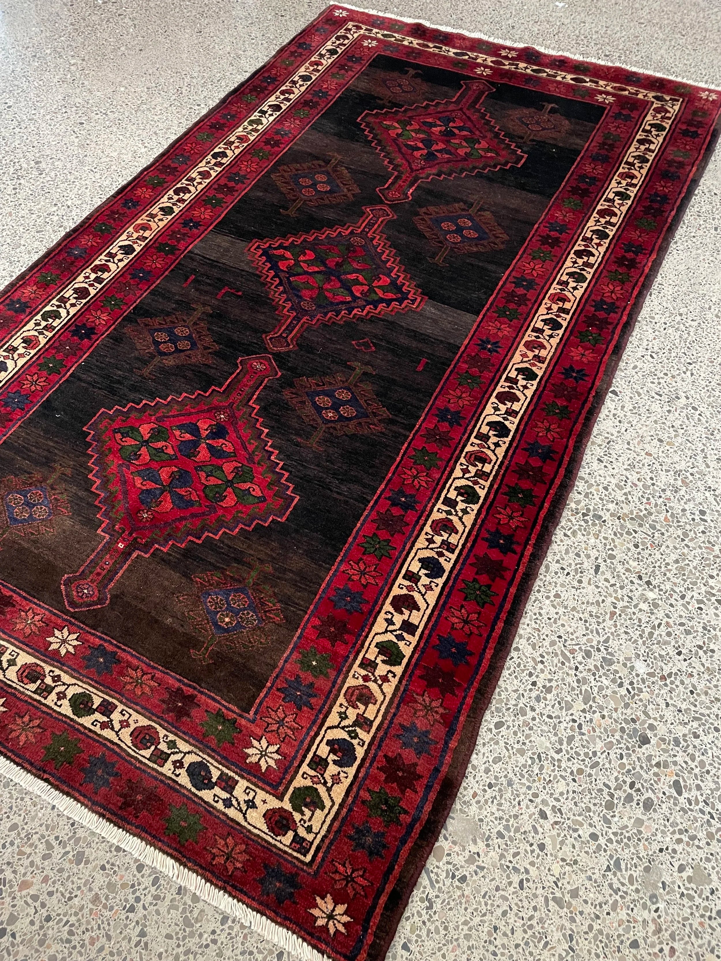 Lori Rug (5'0" x 8'11")