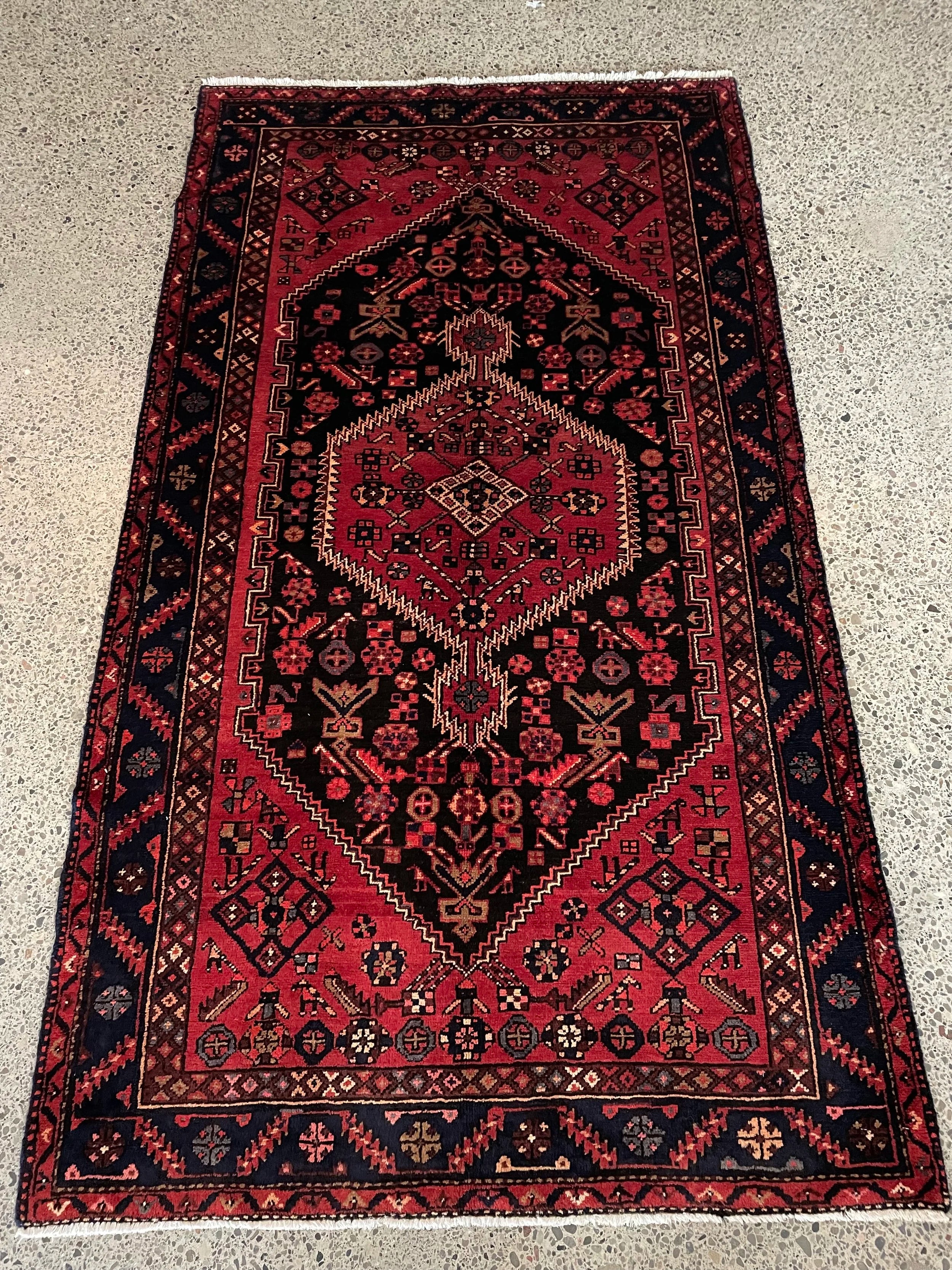 Zanjan Wool Rug (4'7" x 8'3")