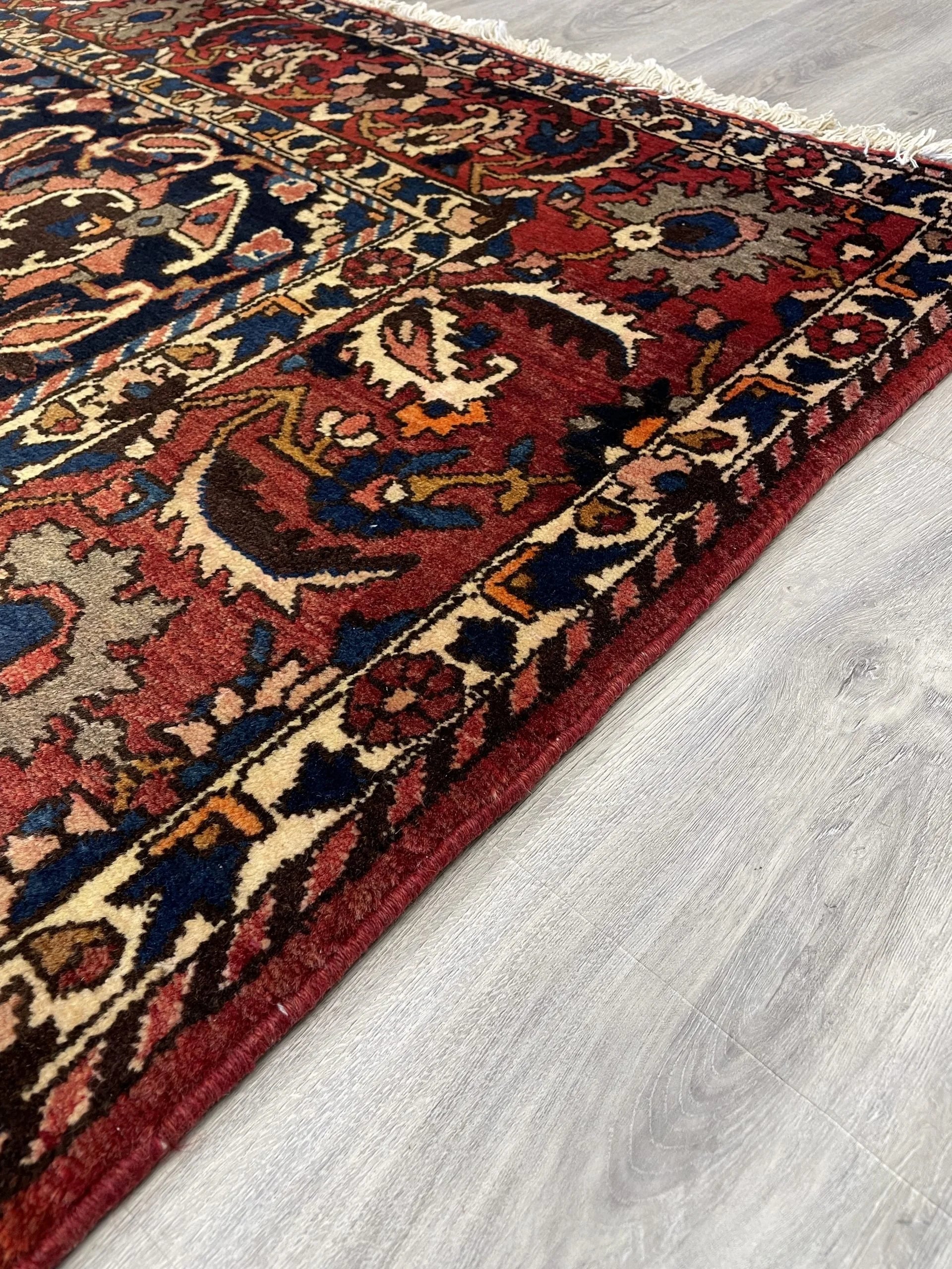 Bakhtiari Rustic Wool Rug (7'0" x 10'3")