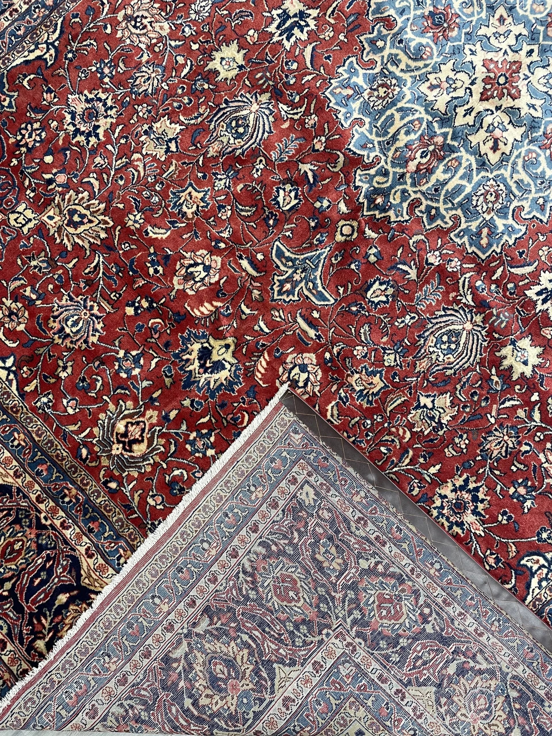 Sarough Wool Rug (8'9" x 12'3")