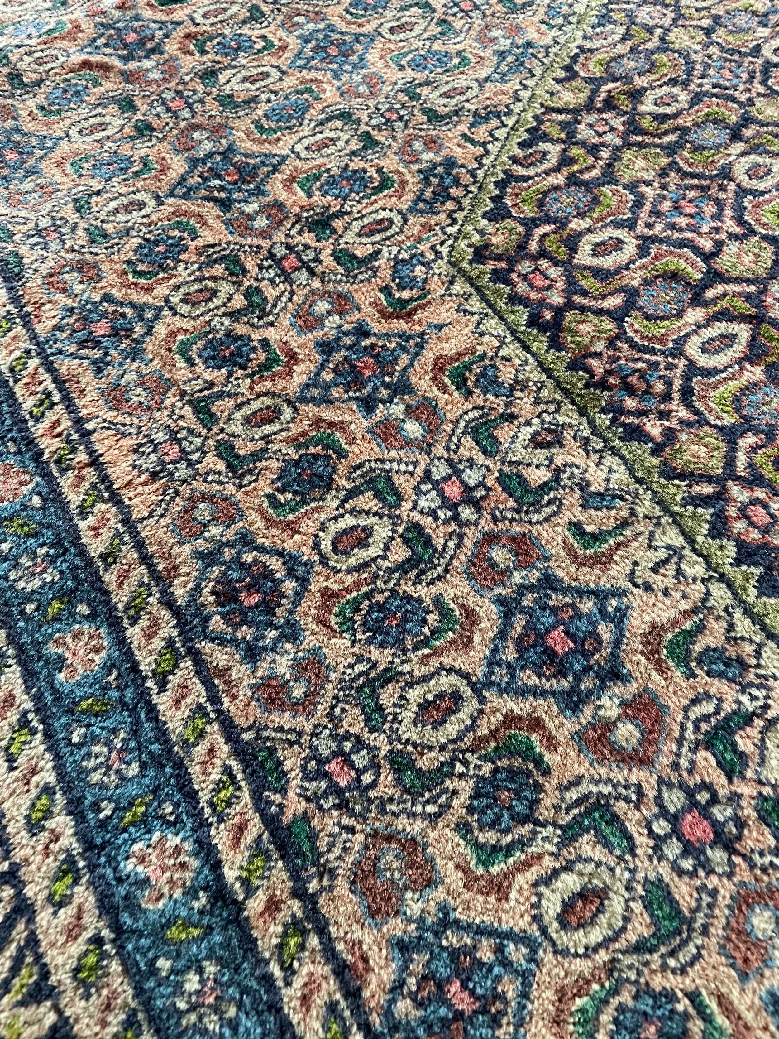 Ardebil Vintage Wool Rug (6'6" x 9'4")