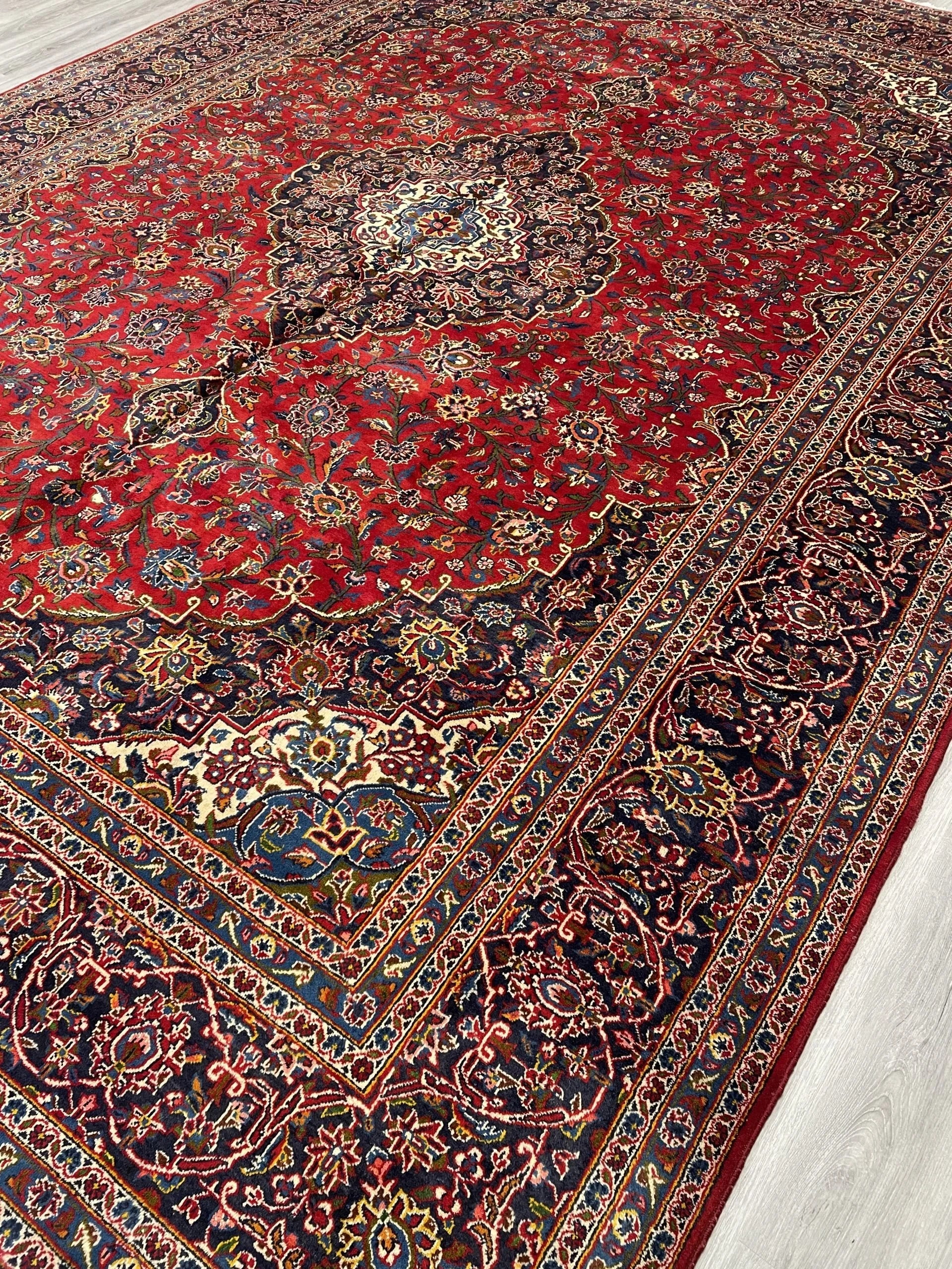 Kashan Wool Rug (9'7" x 12'9")
