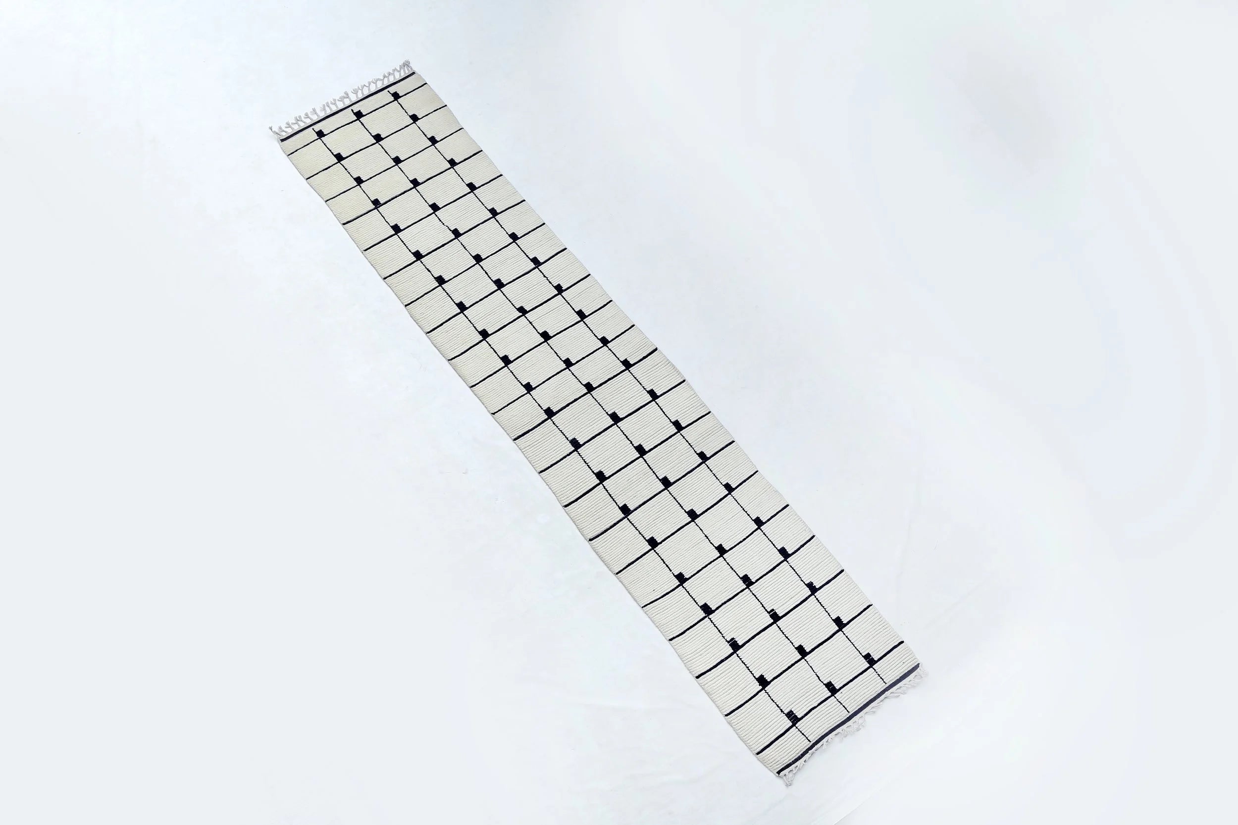 Contemporary Wool Runner Rug (2'8" x 12'8")