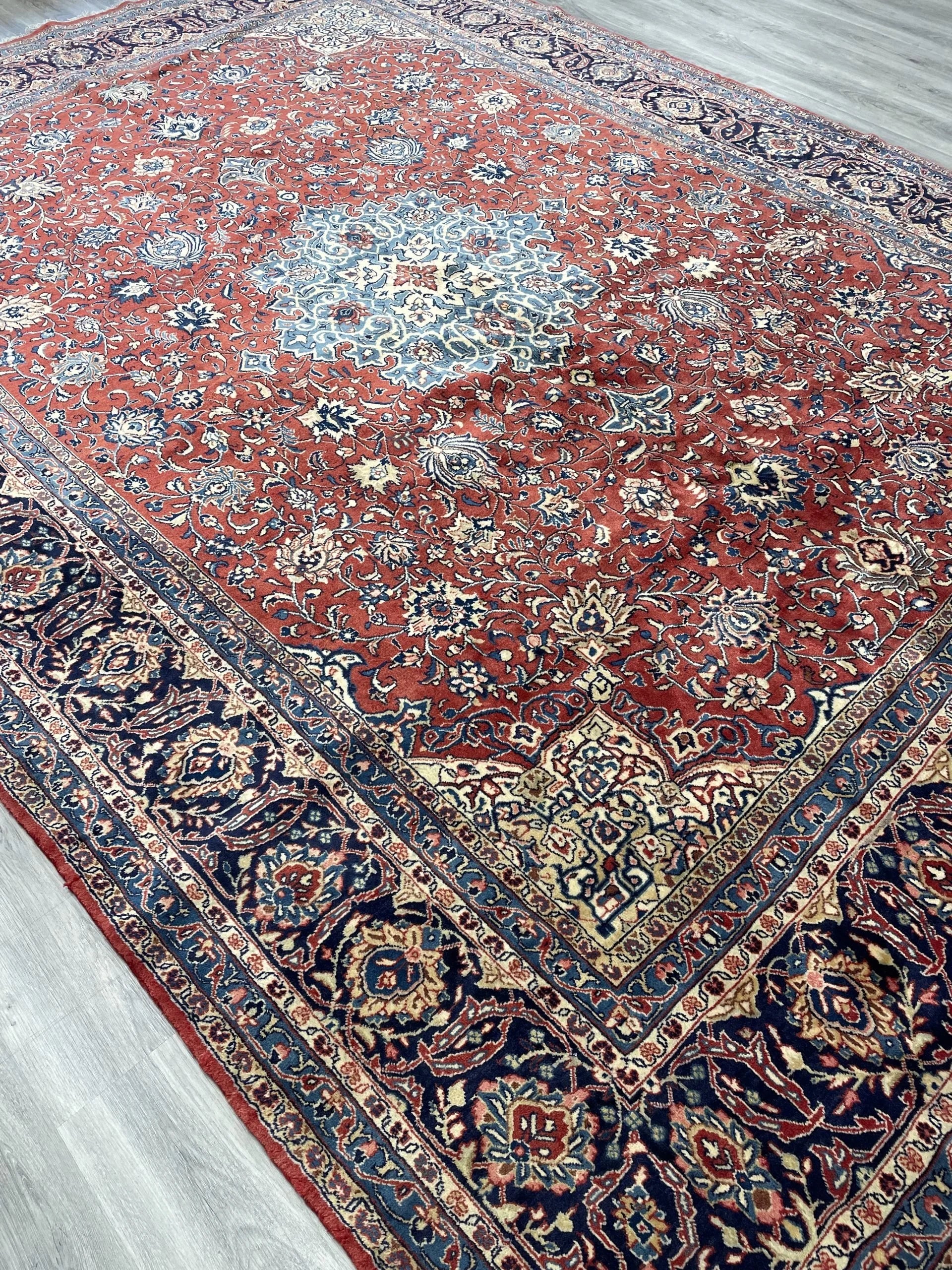 Sarough Wool Rug (8'9" x 12'3")