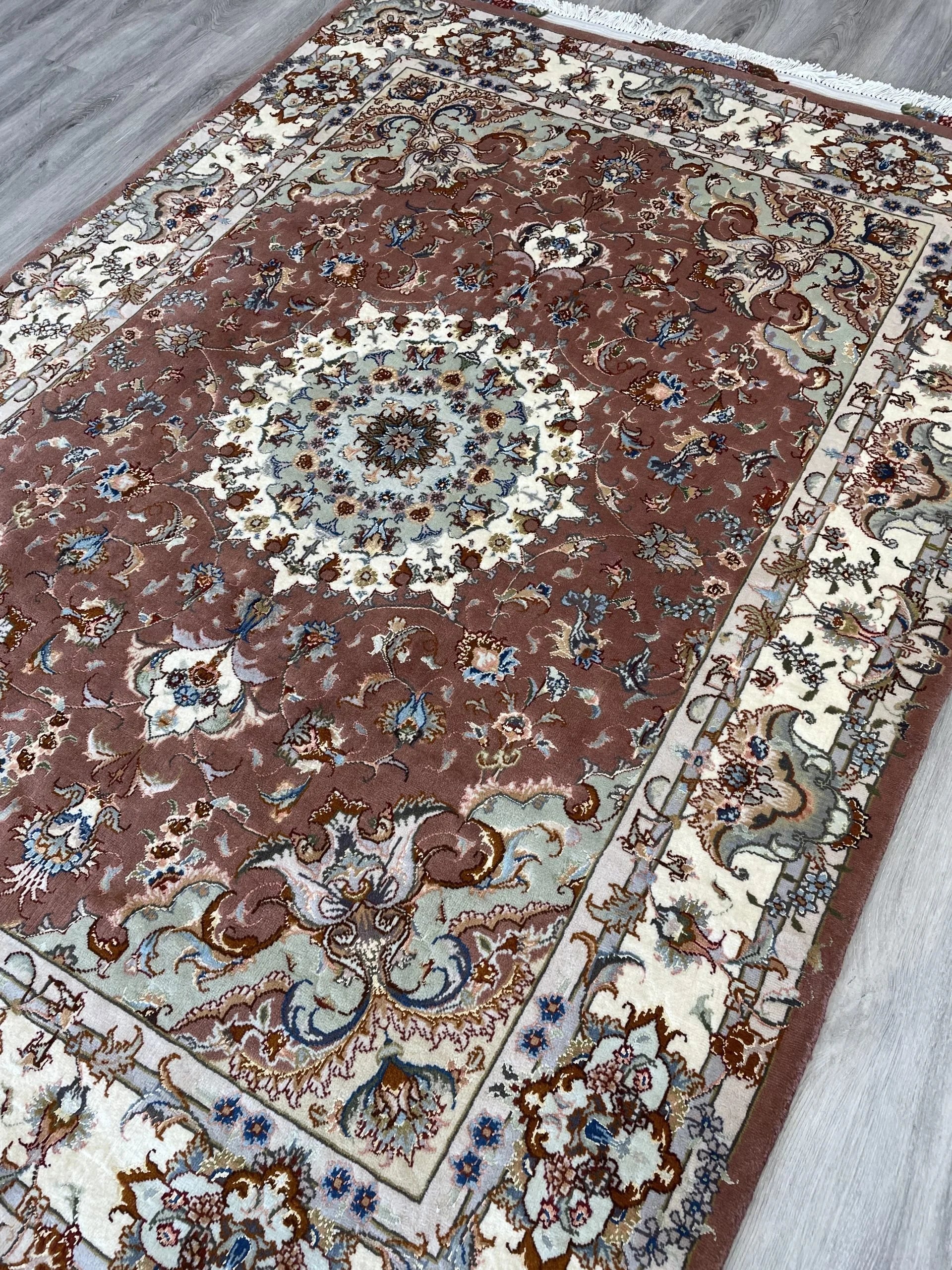 Tabriz Wool & Silk Rug ( 4'10" x 6'6")