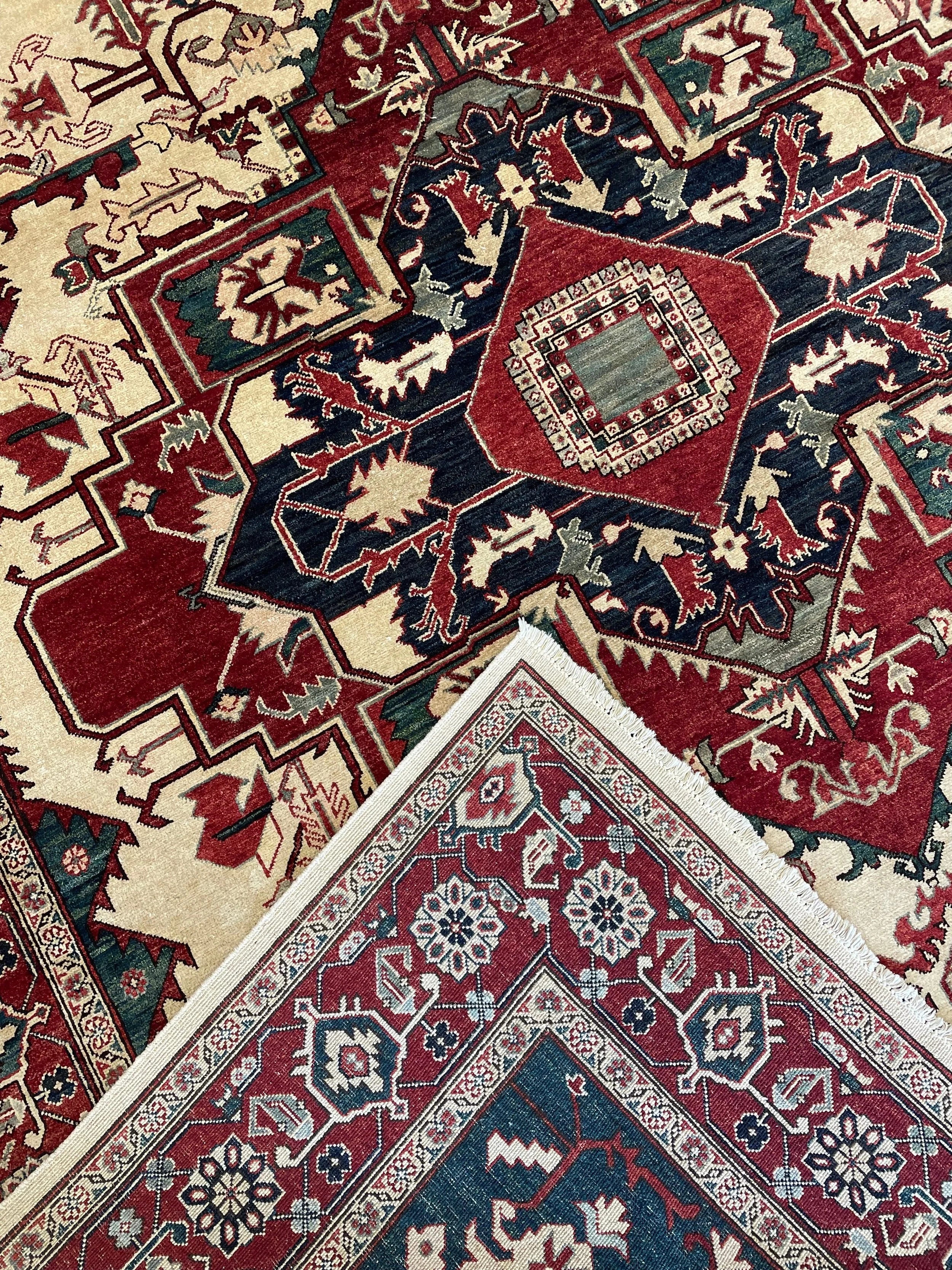Heriz Design Wool Rug (9'4" x 11'10")