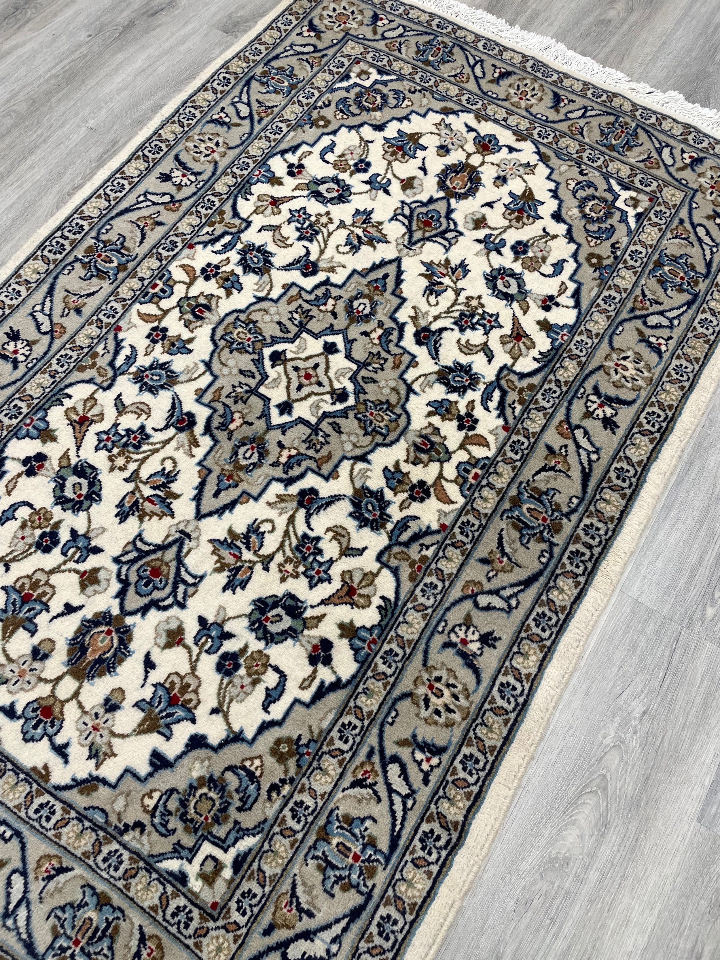 Kashan Wool Rug (3'3" x 5'1")