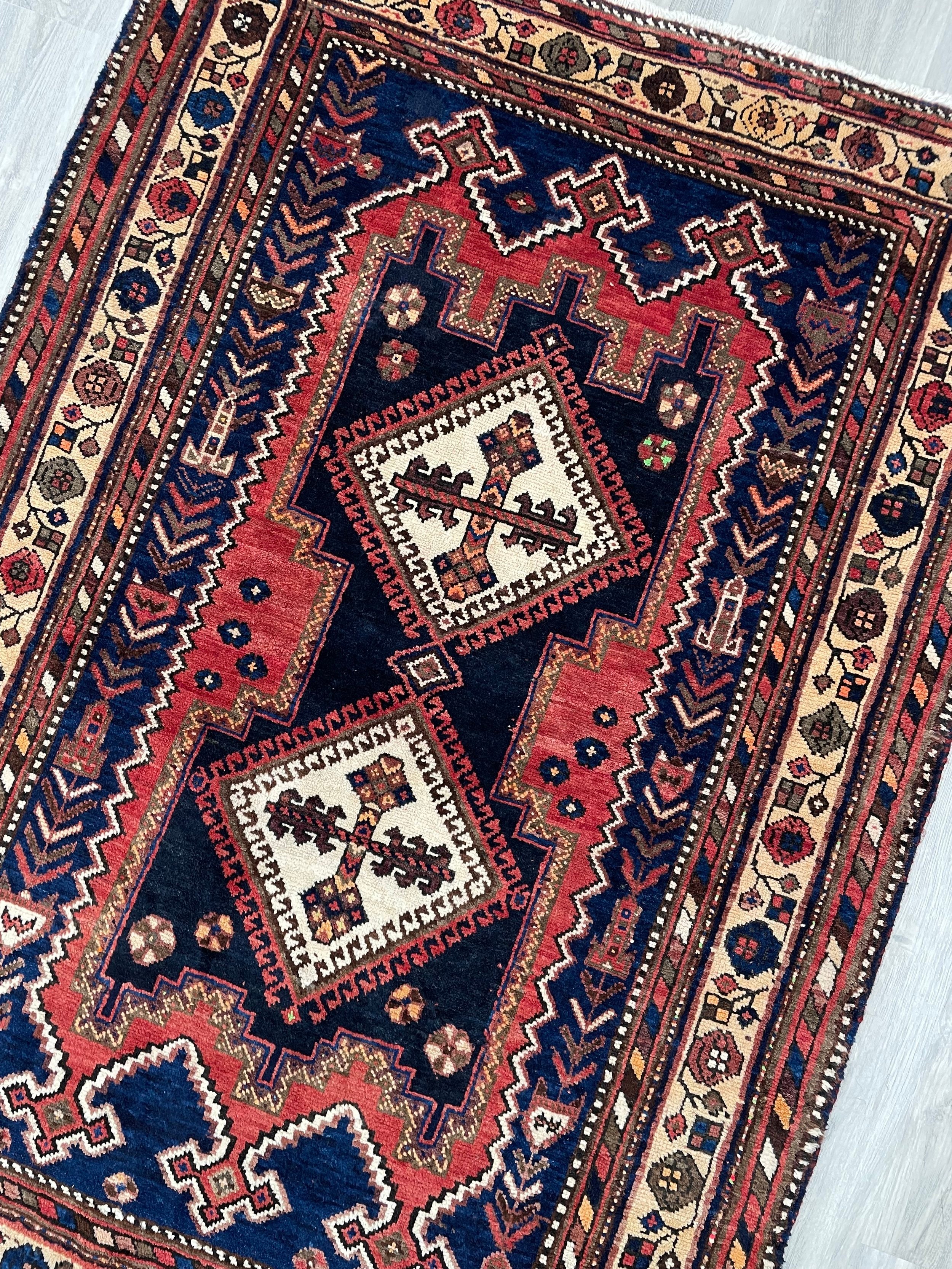 Sirjan Vintage Wool Rug (3'10" x 5'6")
