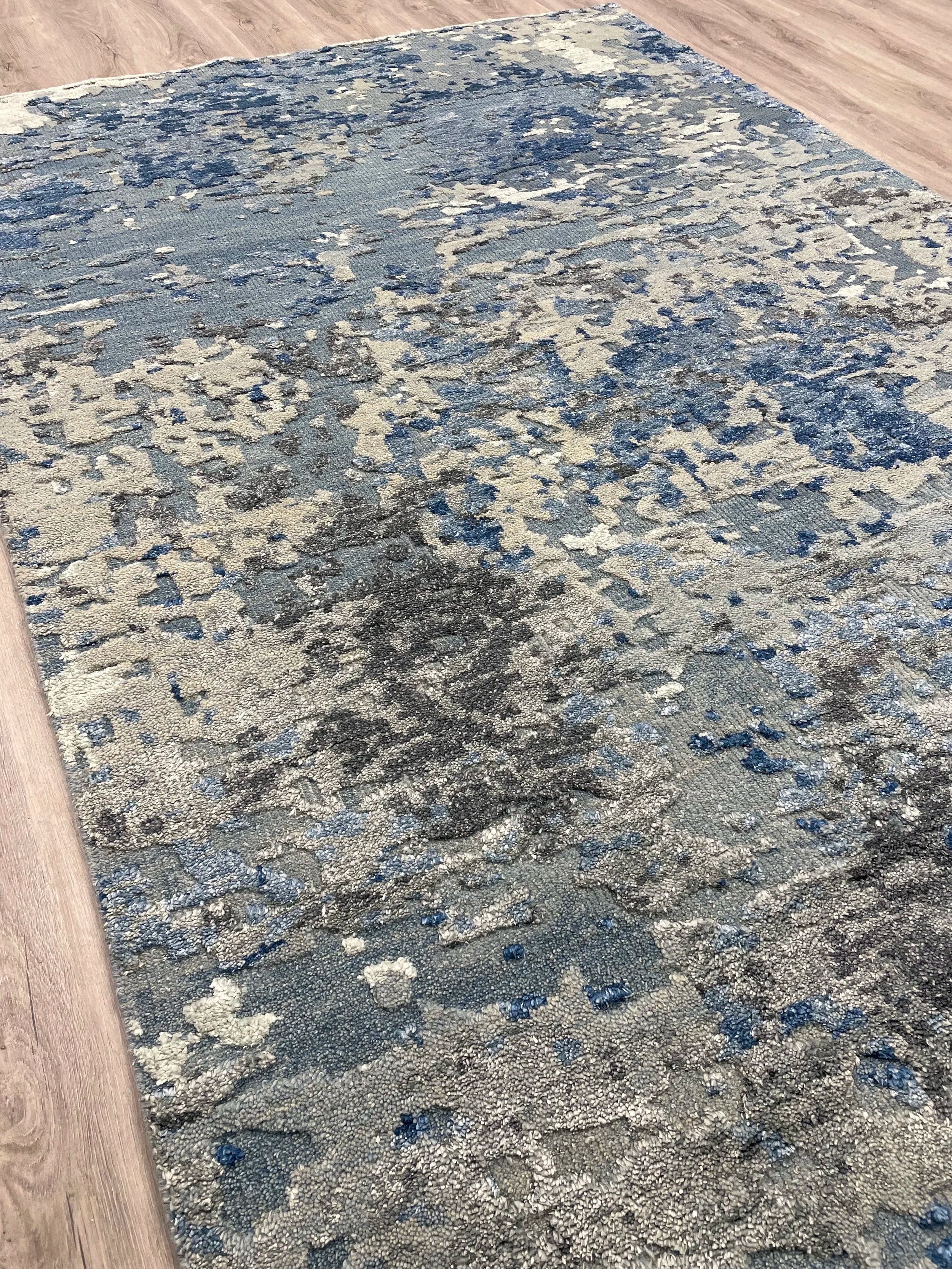 Everest Modern Rug (5'0" x 7'8")