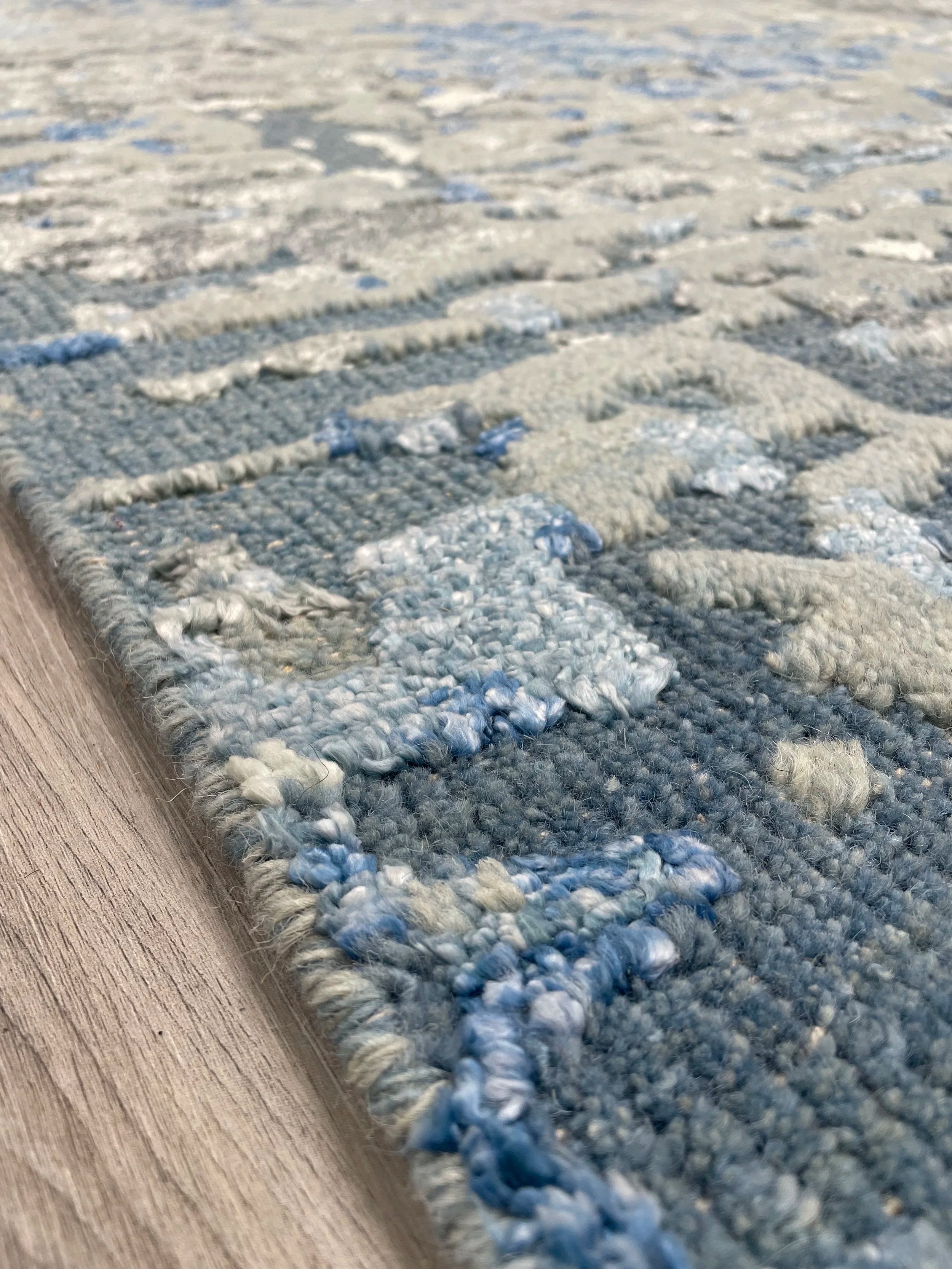 Everest Modern Rug (5'0" x 7'8")