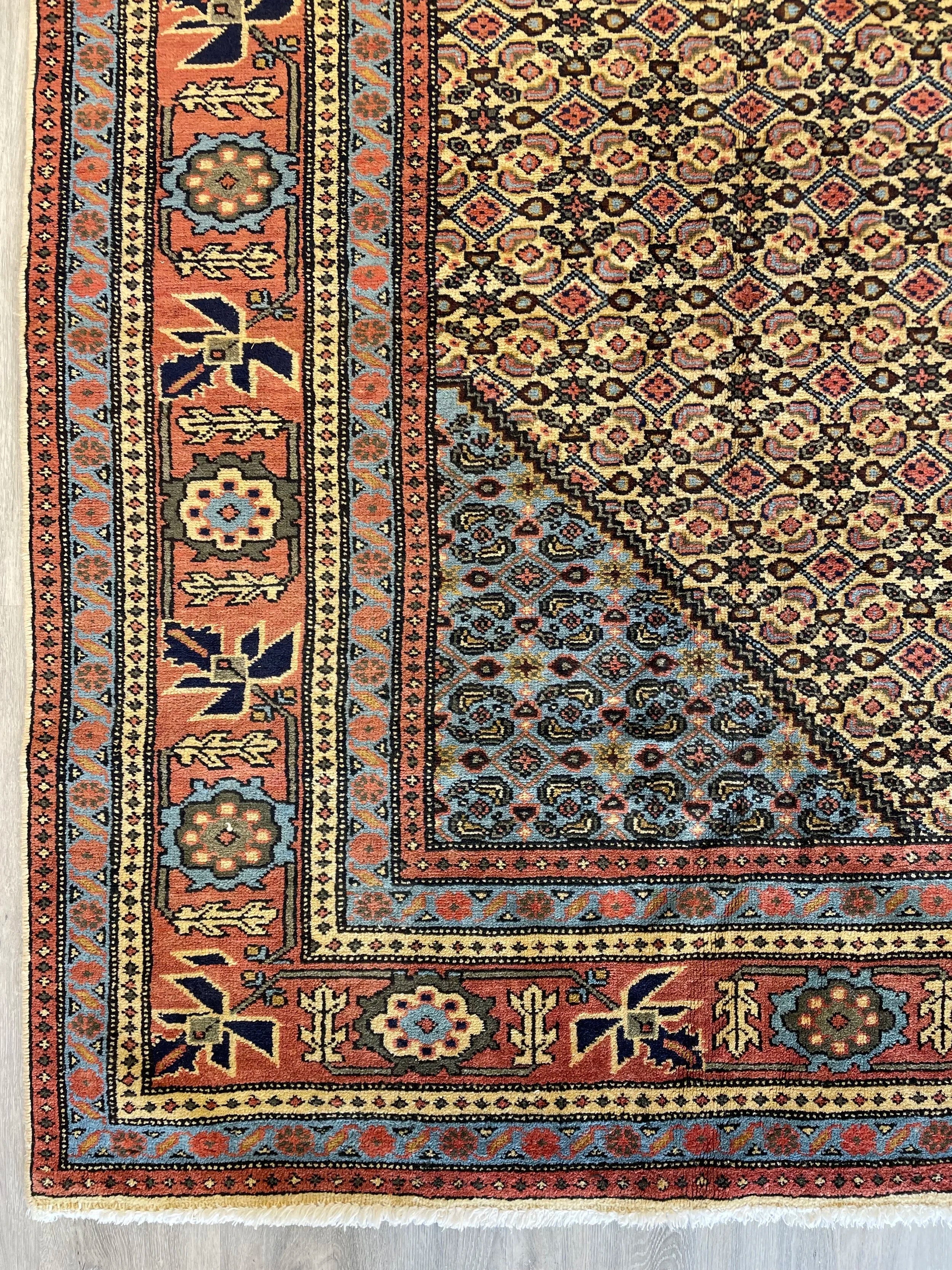 Ardebil Vintage Wool Rug (7'6" x 10'5")