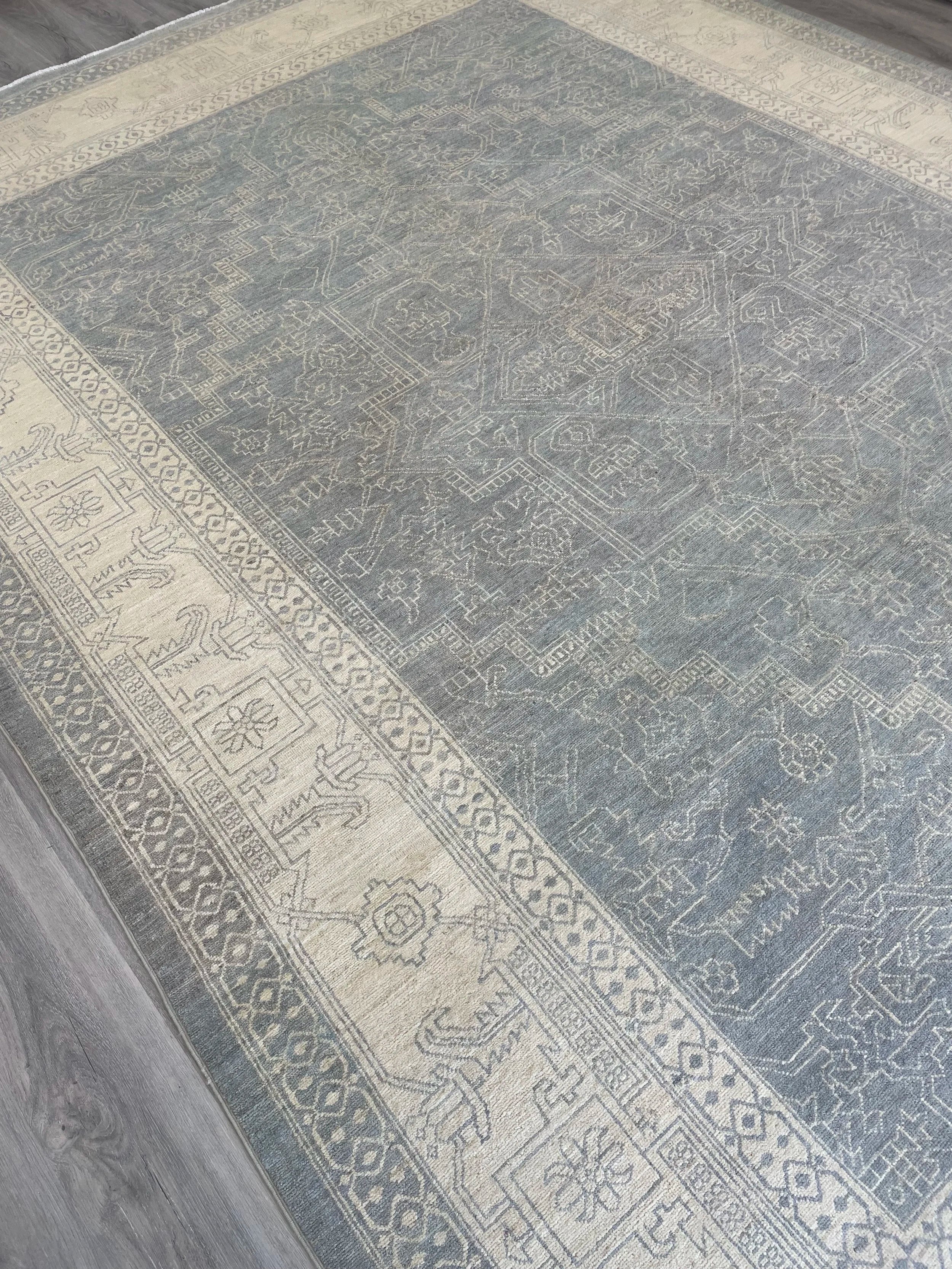 Contemporary Heriz Wool Rug (8'9" x 12'0")