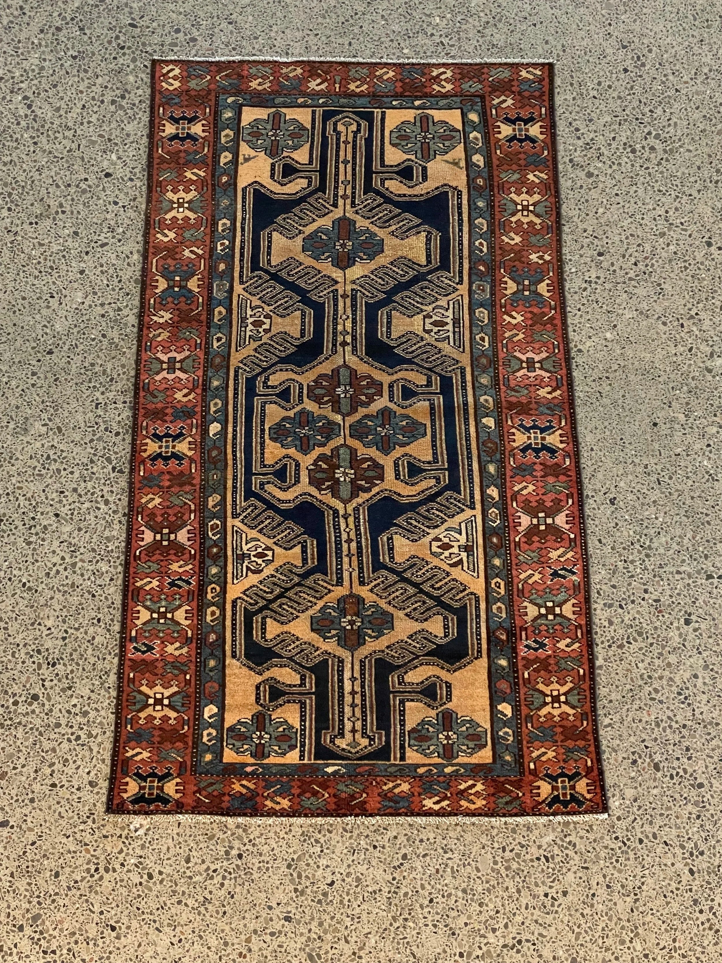 Ardebil Semi Antique Wool Rug (3'8" x 6'8")