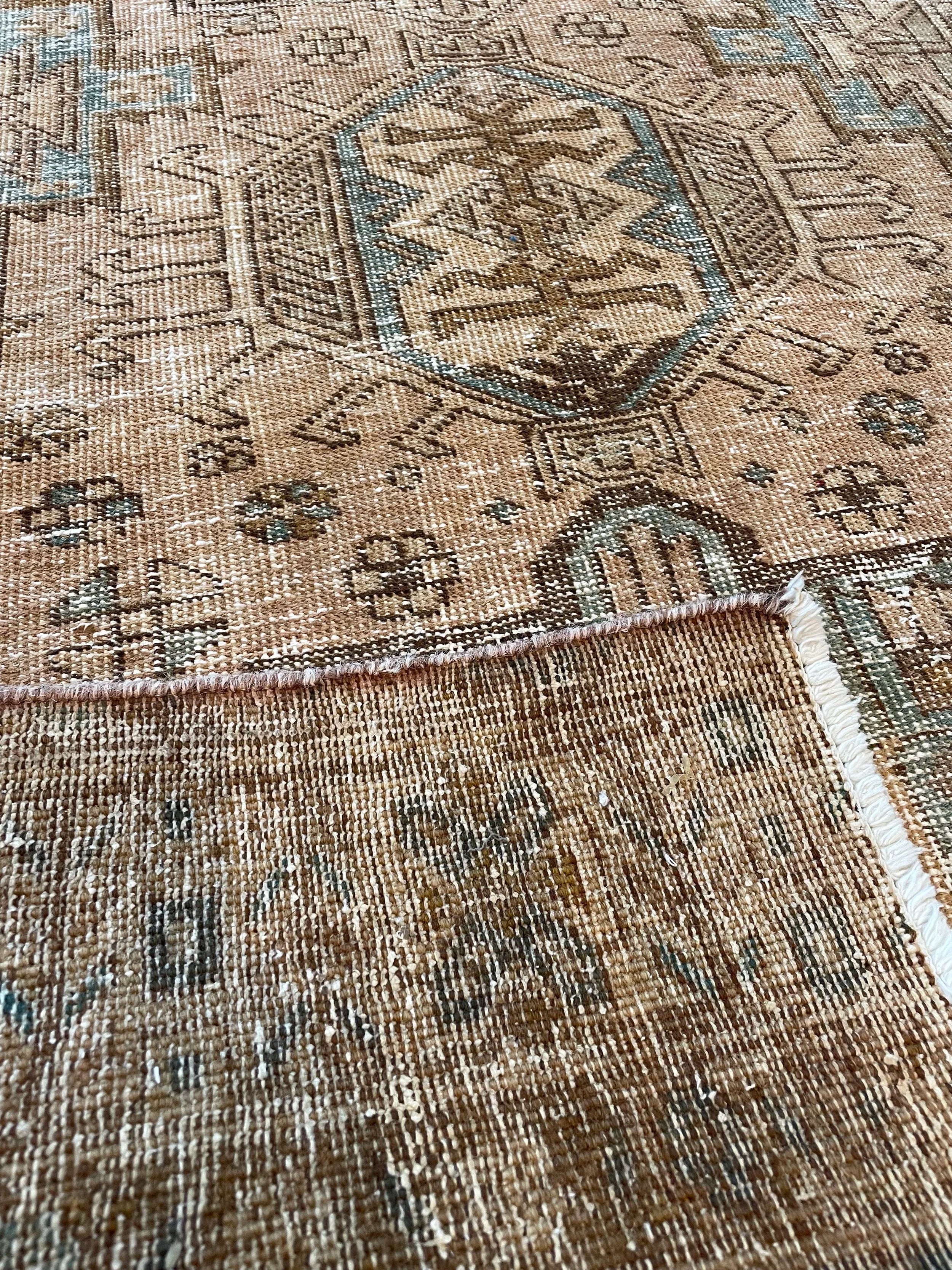 Karajeh Vintage Wool Rug (3'7" x 4'2")