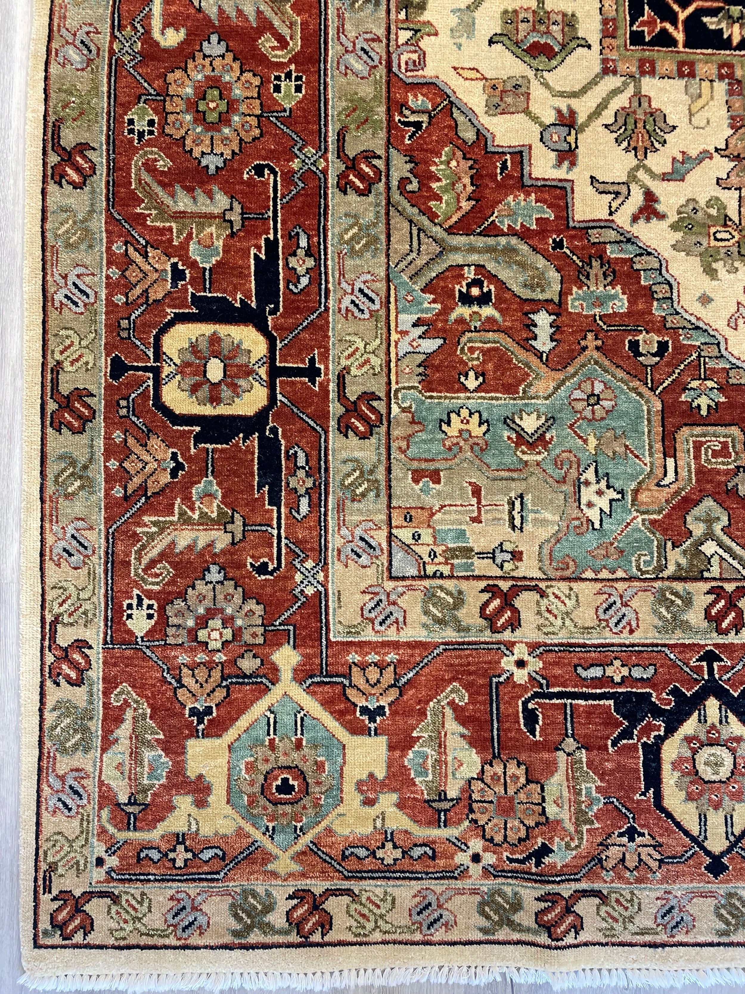 Indo Heriz Wool Rug (9'9" x 10'3")