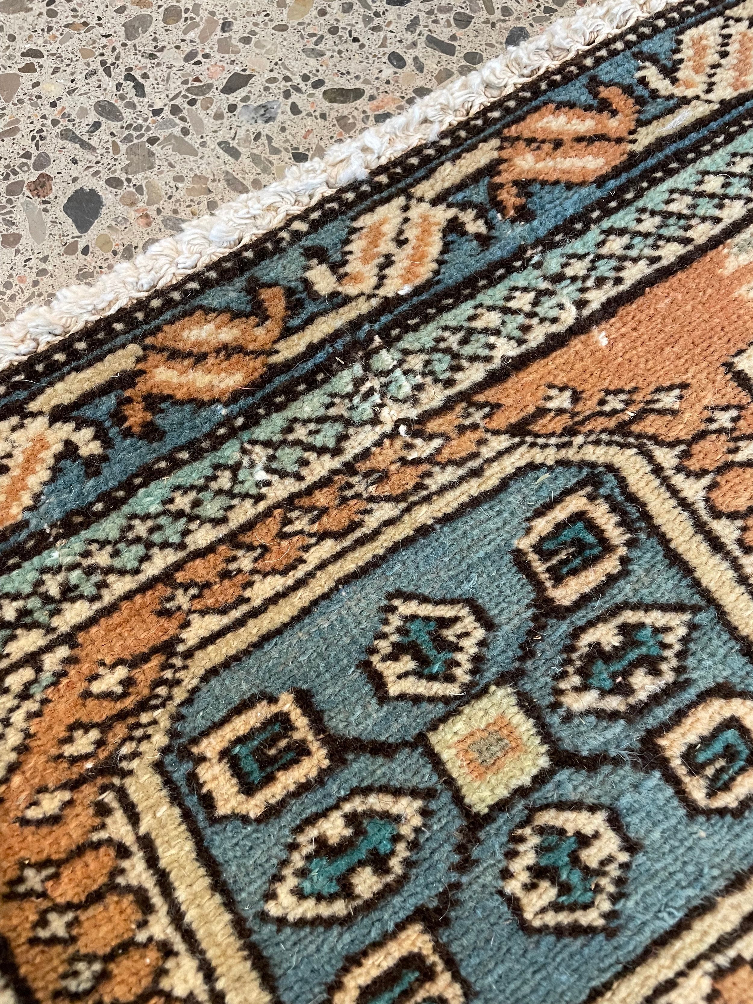 Kazak Vintage Wool Rug (3'3" x 5'10")