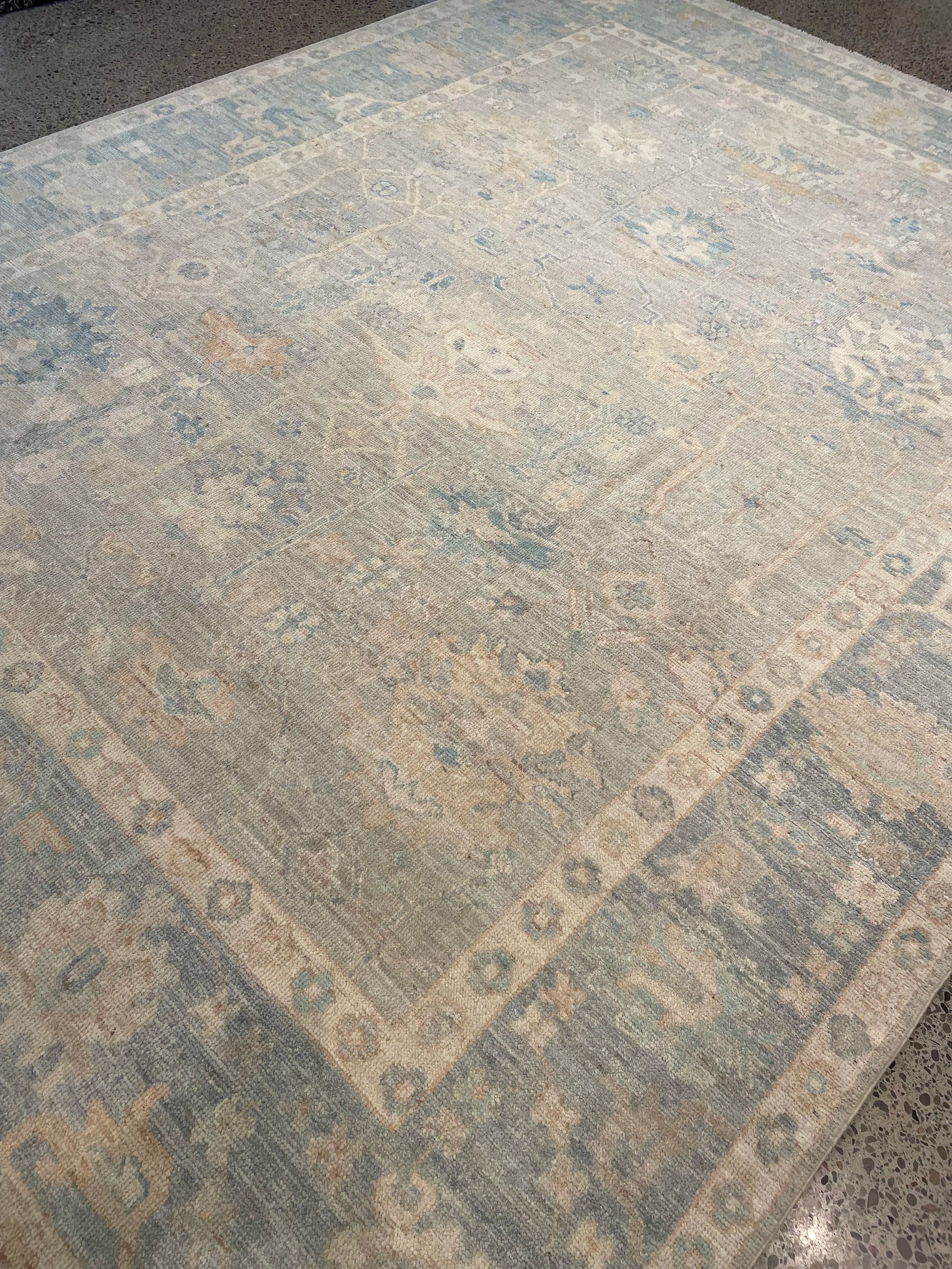 Oushak Rug (7'11" x 10'3")
