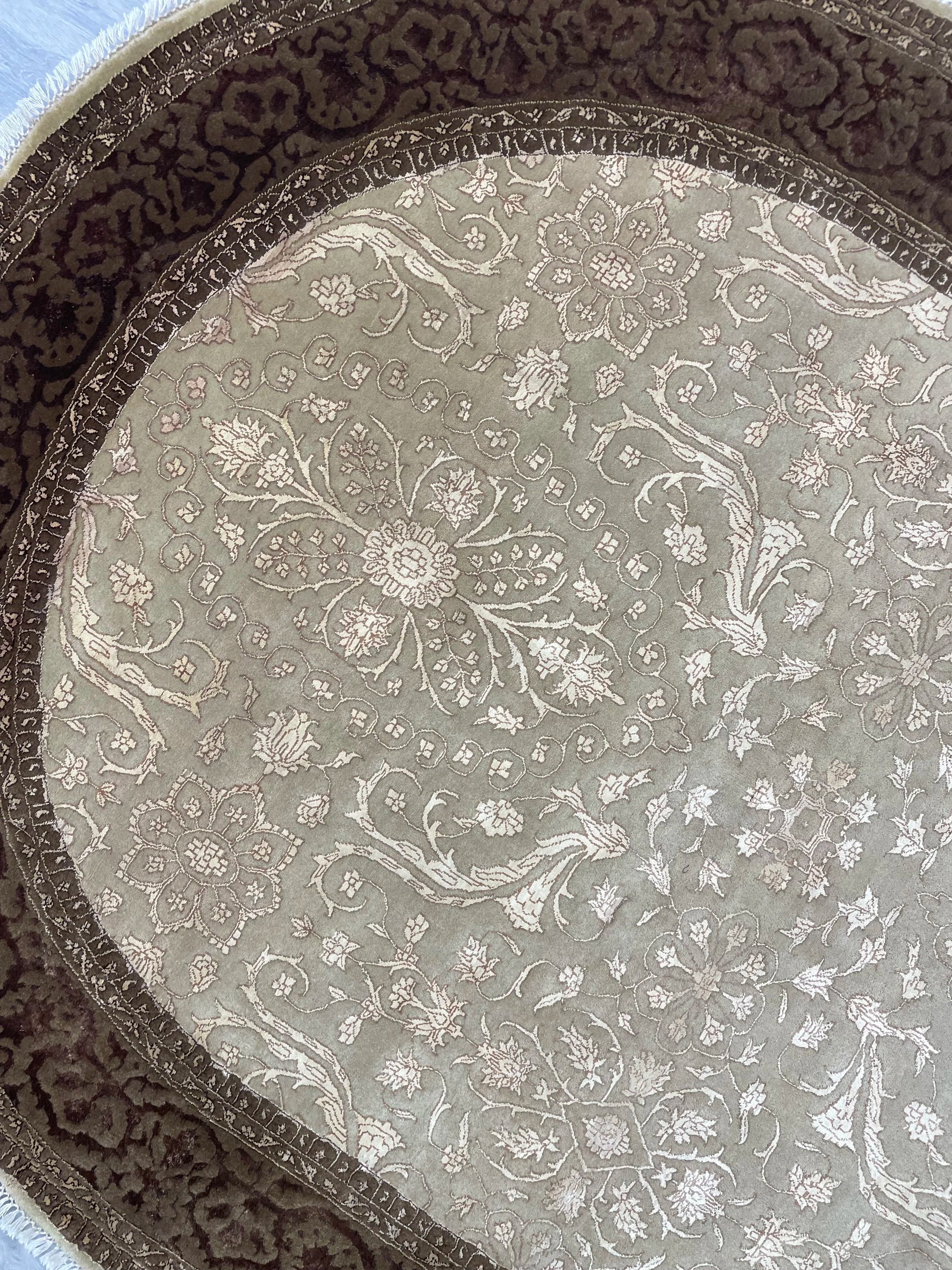 Tabriz Design Oval Wool Rug (5'6" x 7'6")