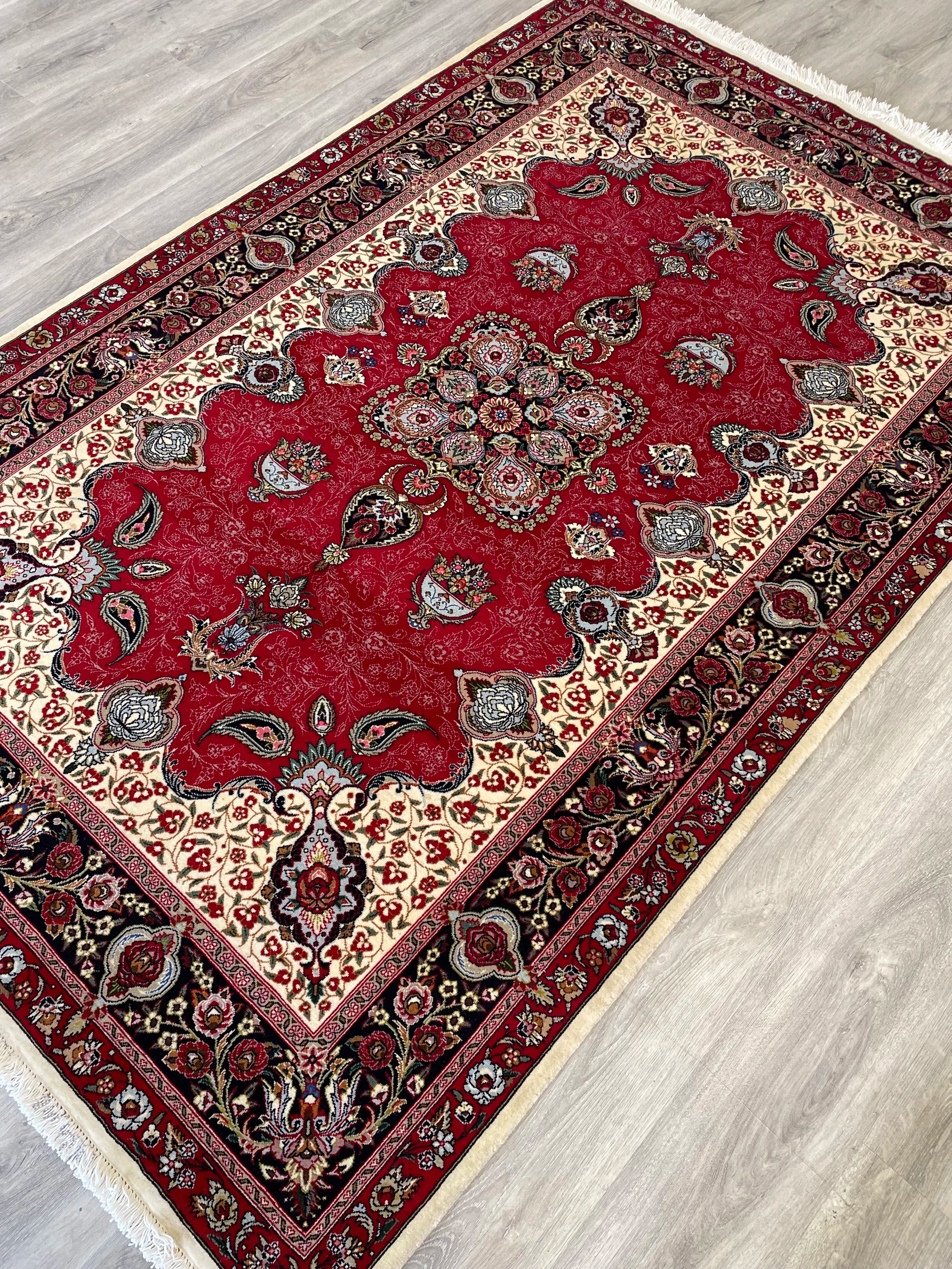 Wool Qum Rug (4'6" x 7'0")