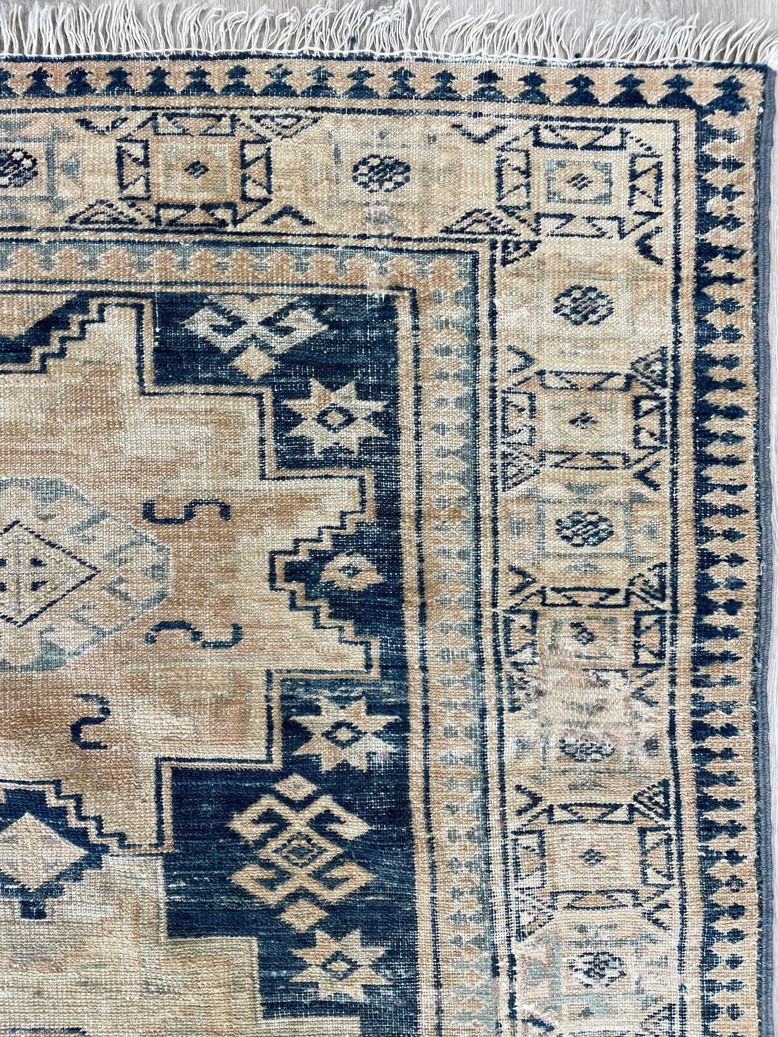 Shirvan Semi-Antique Rug (2'11" x 9'7")