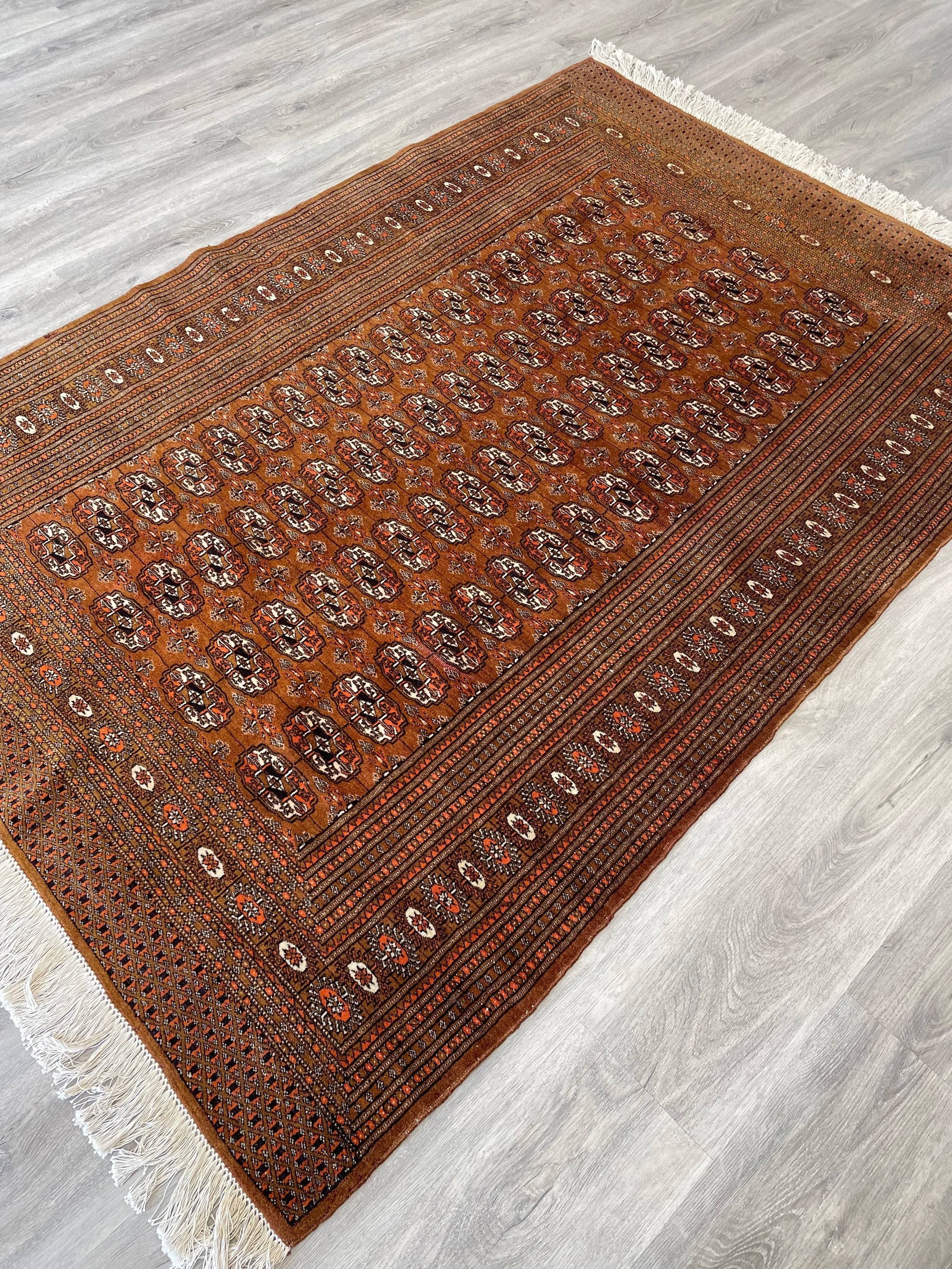 Vintage Turkoman Wool Rug (4'1" x 5'11")