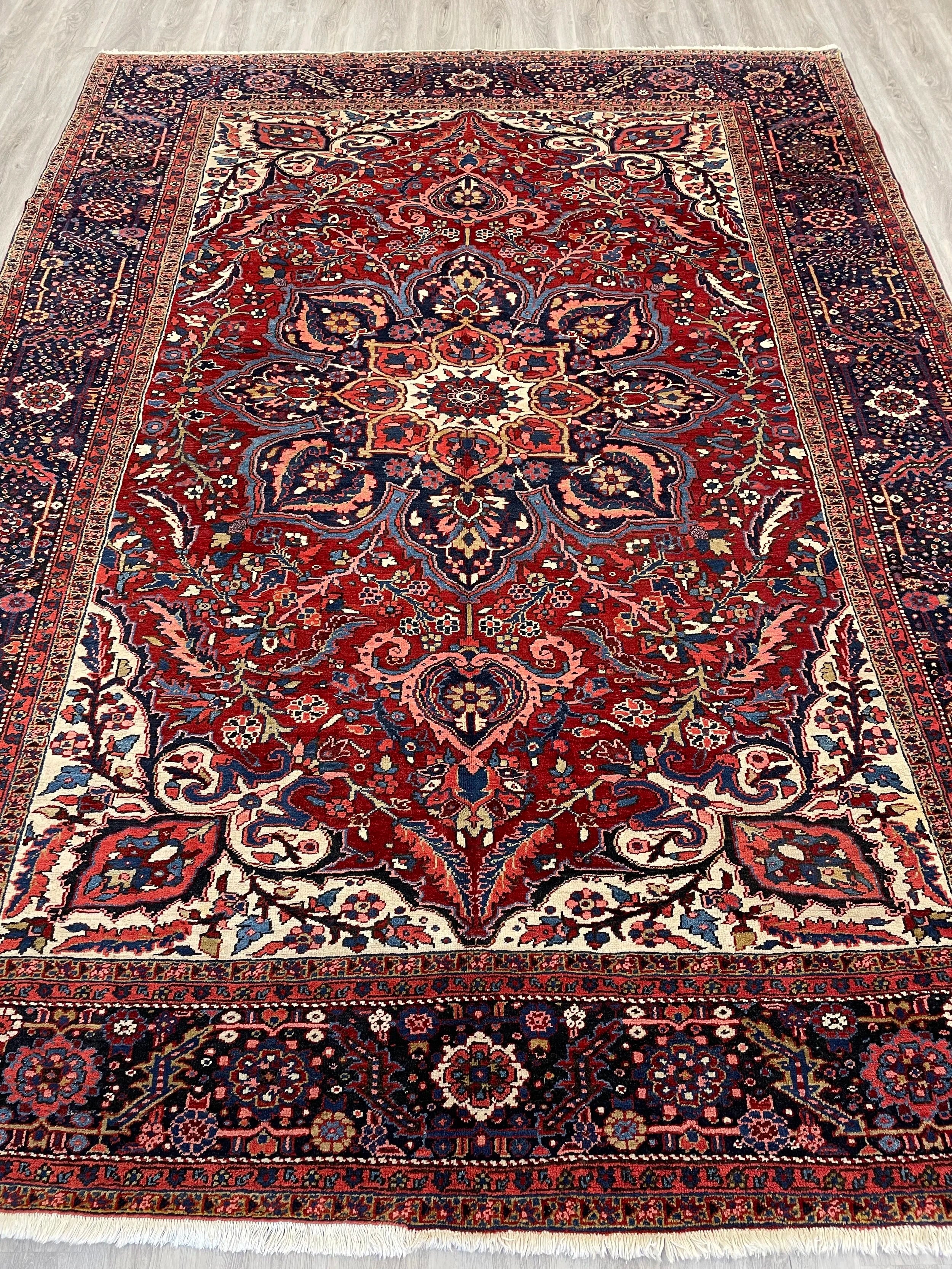Vintage Heriz Wool Rug (8'2" x 11'0")