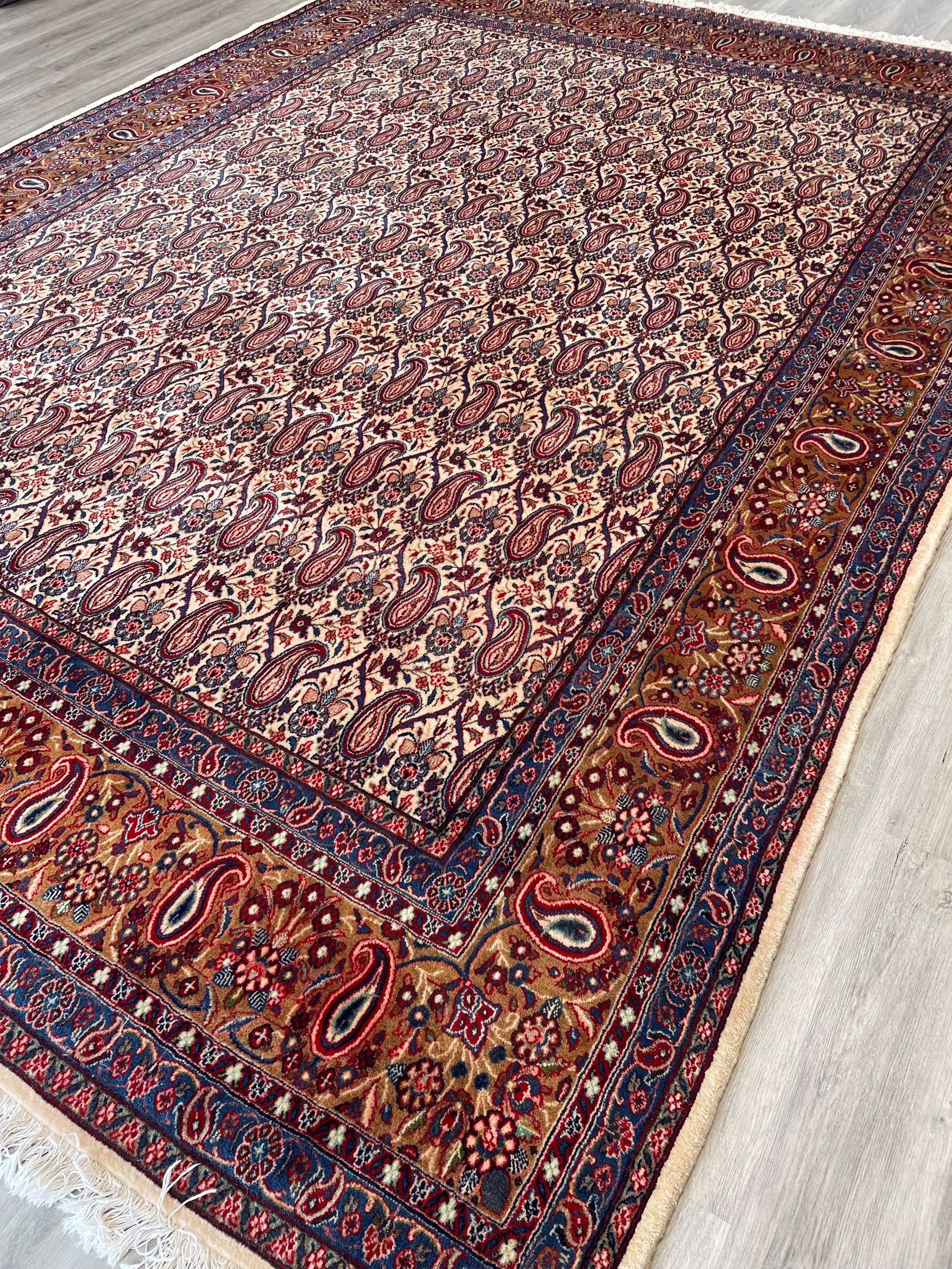 Kashan Vintage Wool Rug (8'10" x 11'10")