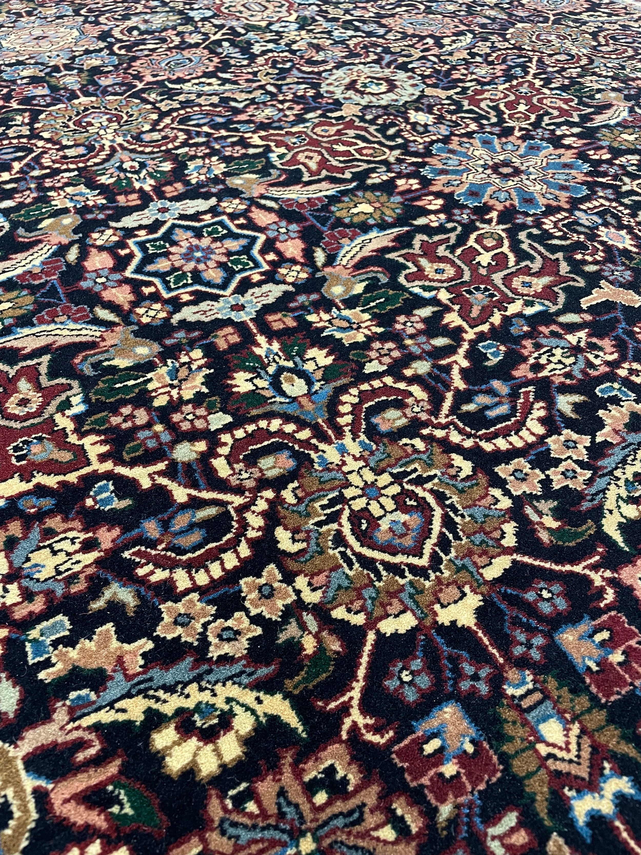 Herati Oval Wool Rug (5'2" x 7'10")
