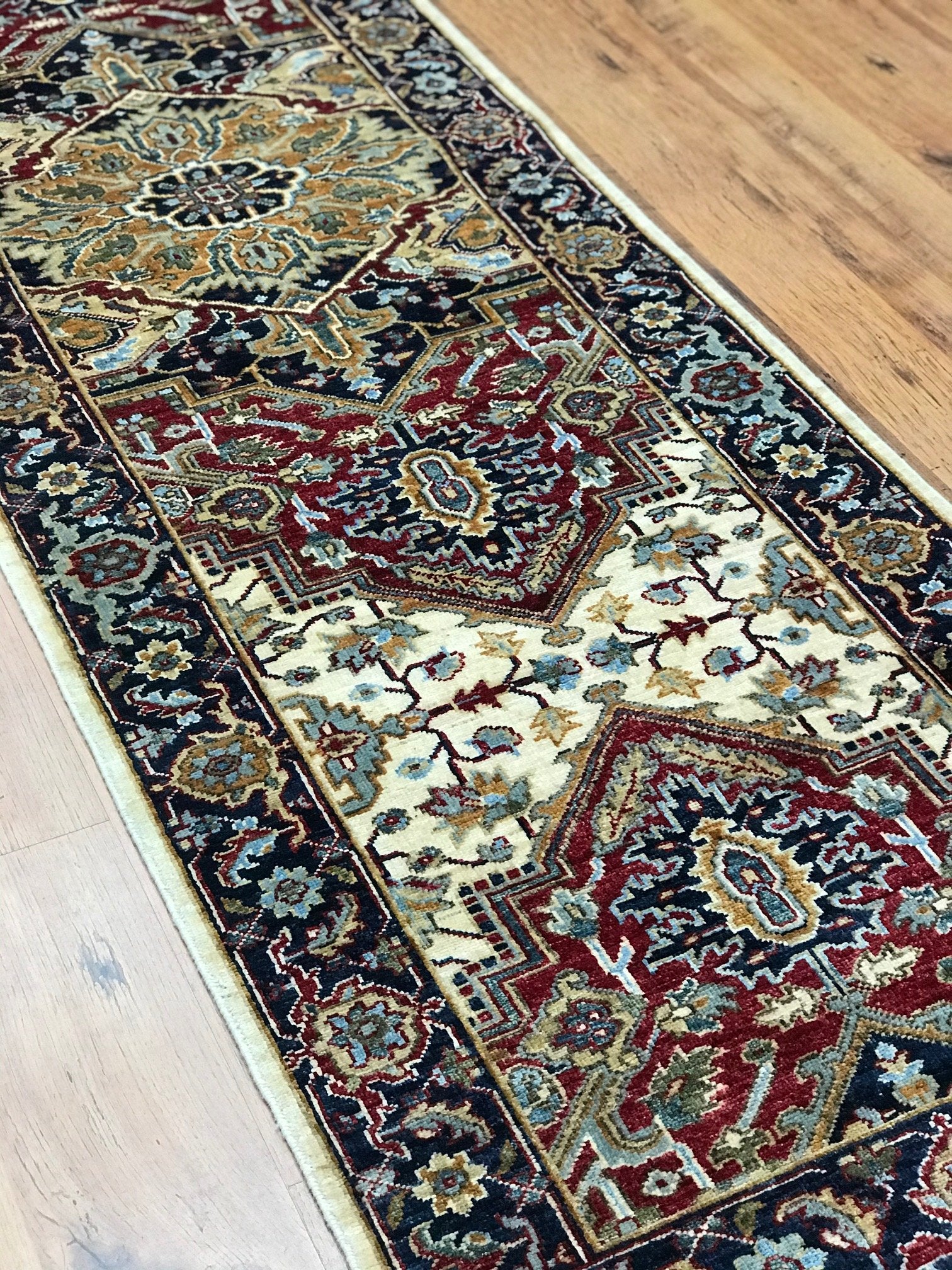 Contemporary Heriz Wool Rug Runner (2'8" x 9'9")